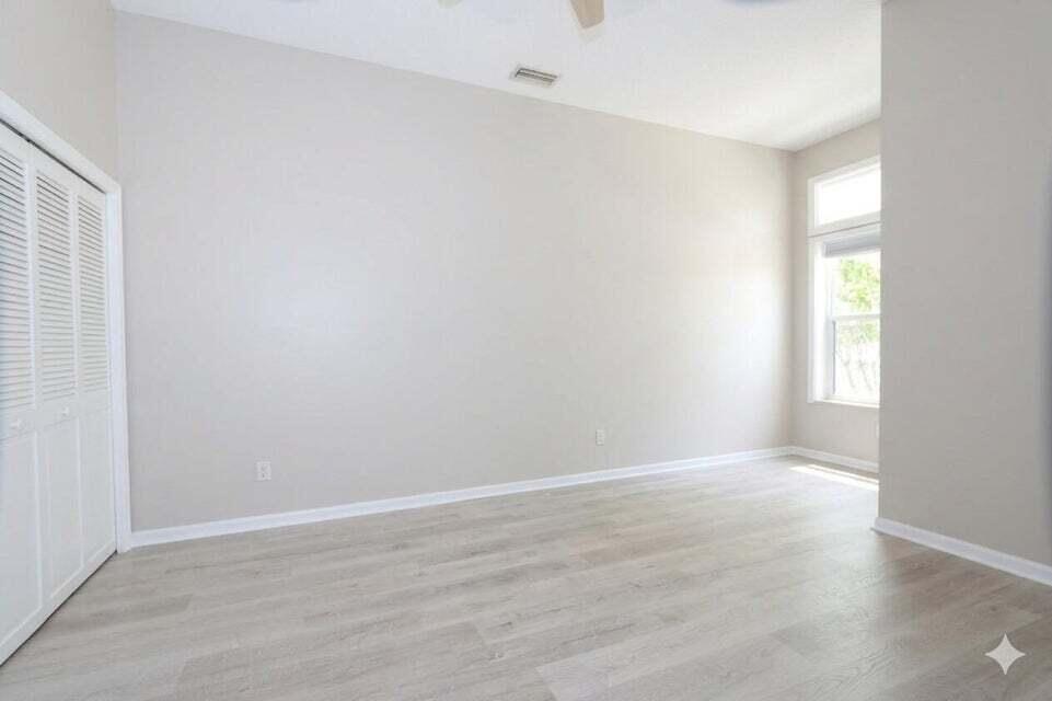 400 Seaside Lane Property Photo 14