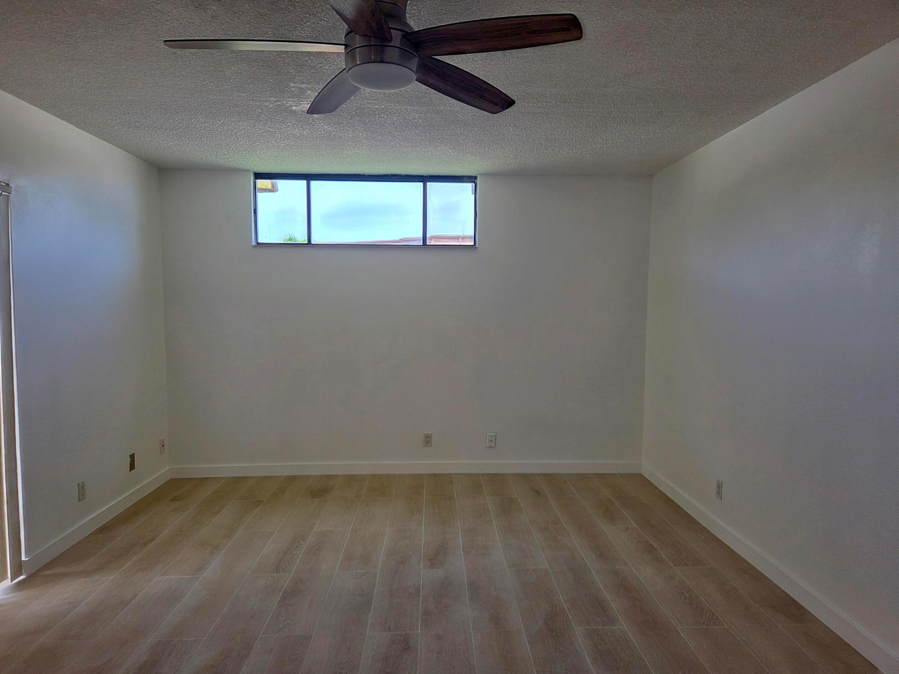 22 Springdale Circle Property Photo 7