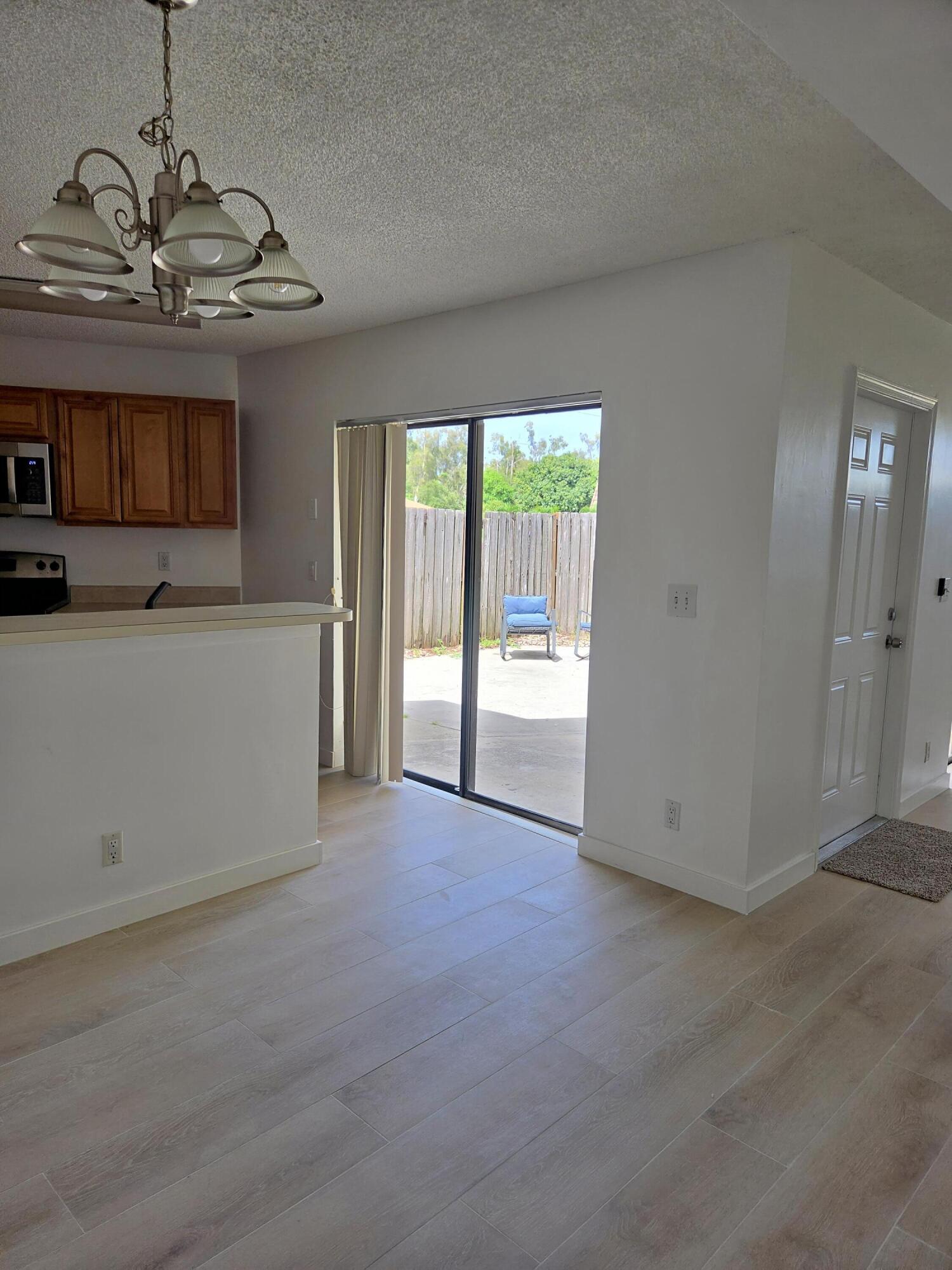 22 Springdale Circle Property Photo 15