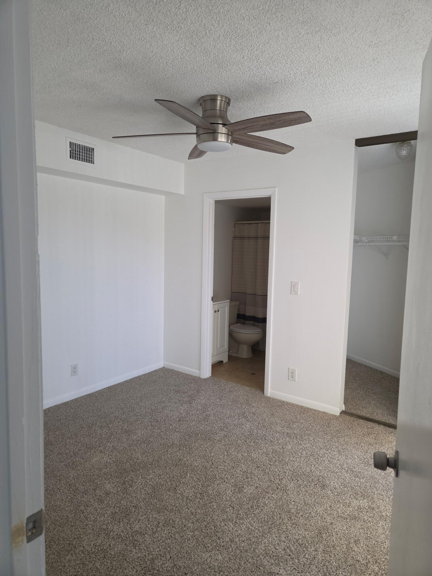 22 Springdale Circle Property Photo 20