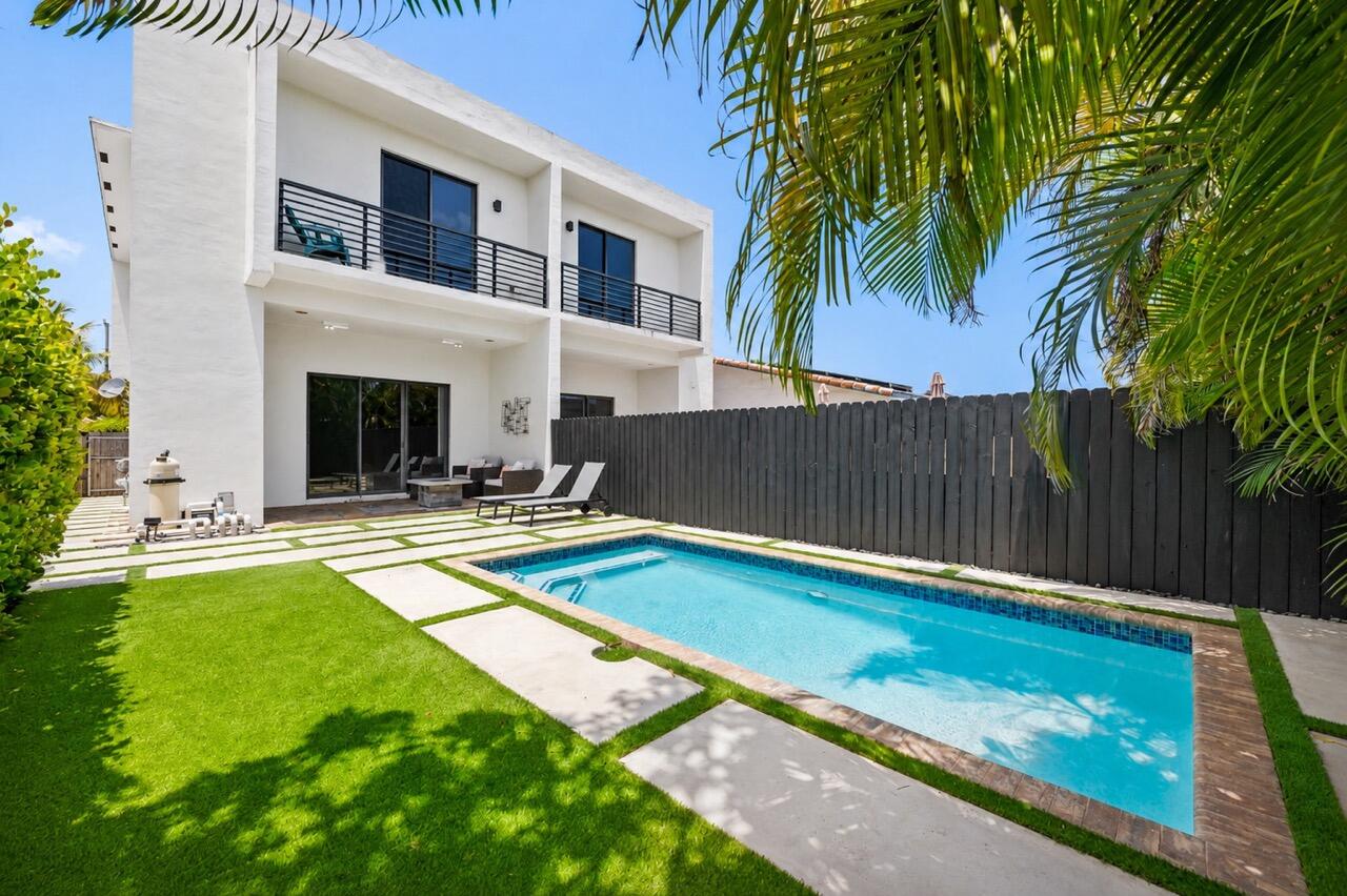 3090 SW 17th Street