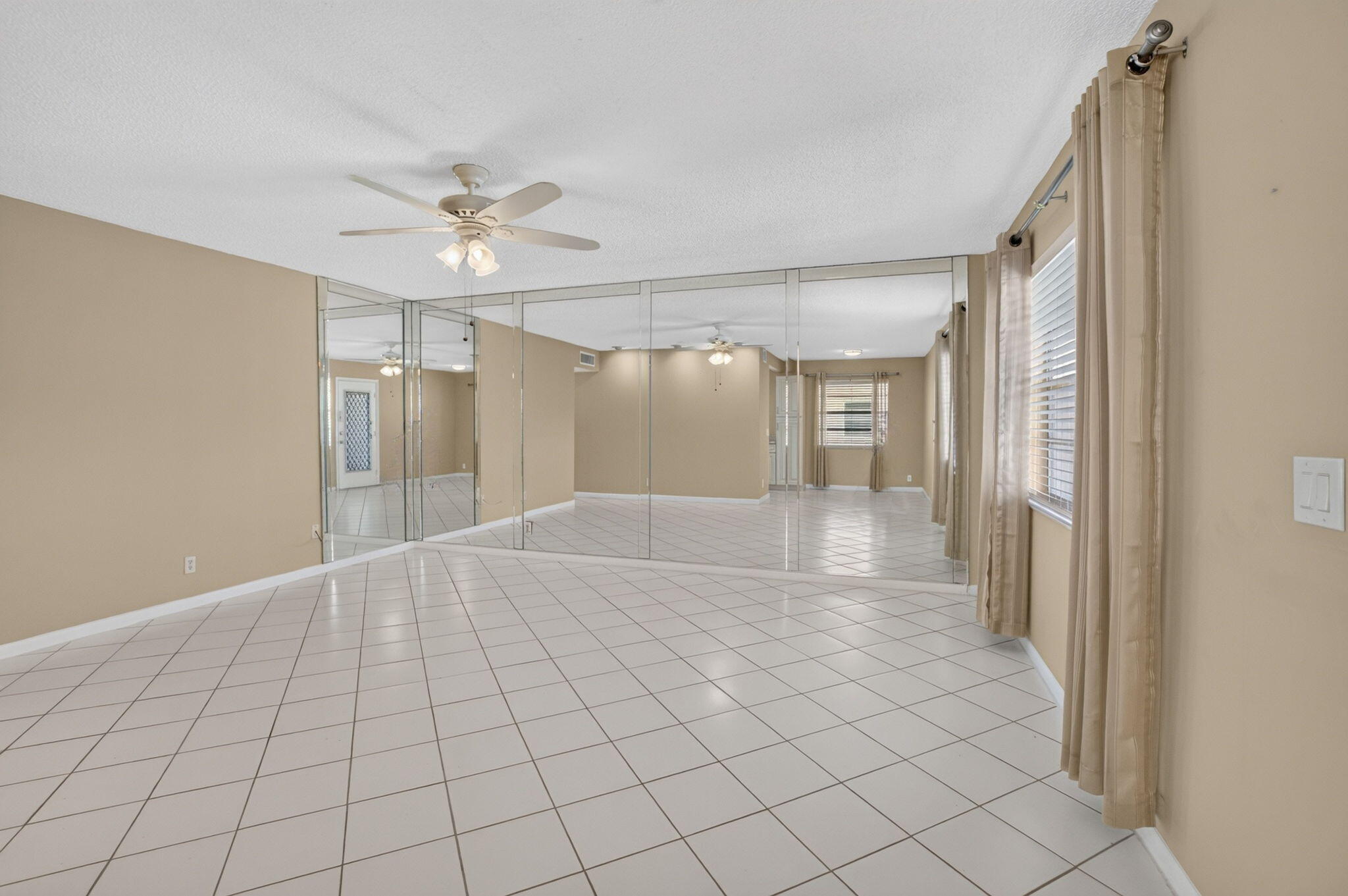332 Capri G Property Photo 5