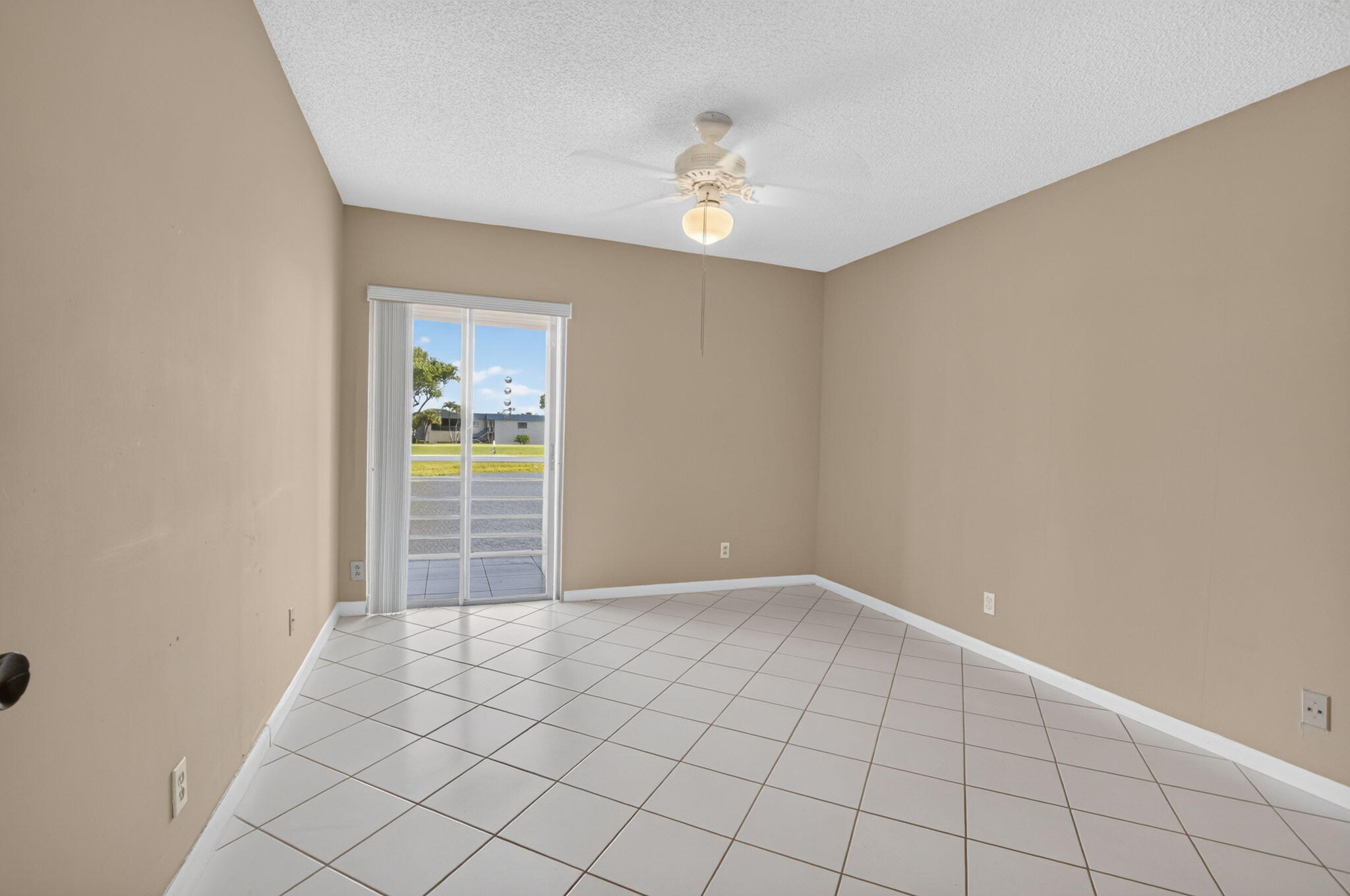 332 Capri G Property Photo 19