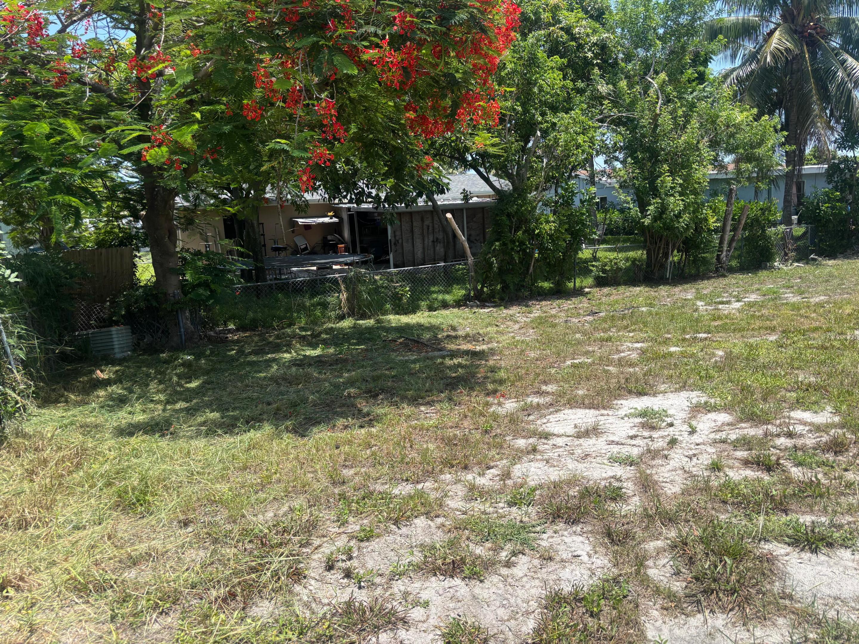 1250 Sw 5th Terrace Property Photo 3