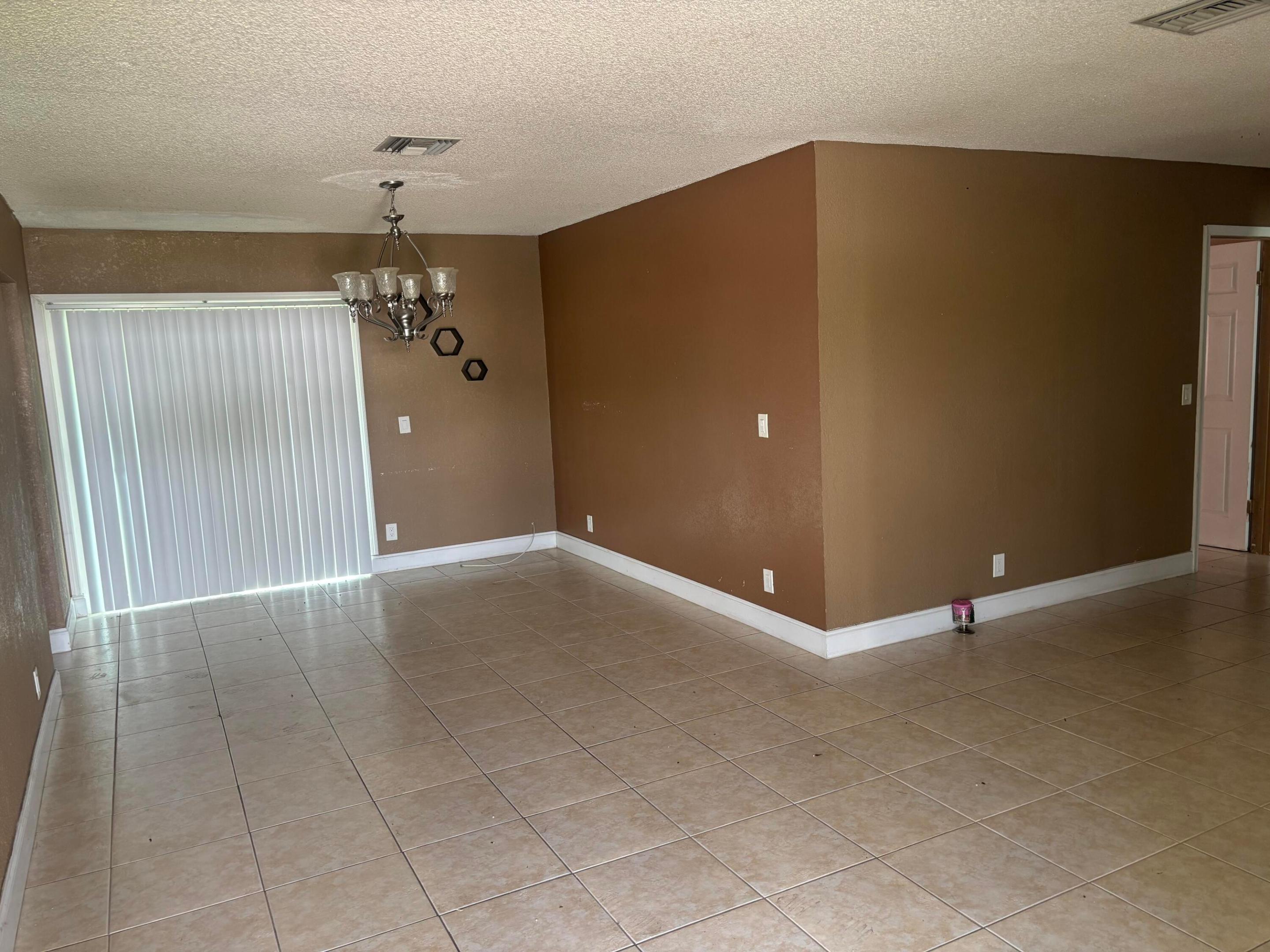 1250 Sw 5th Terrace Property Photo 4