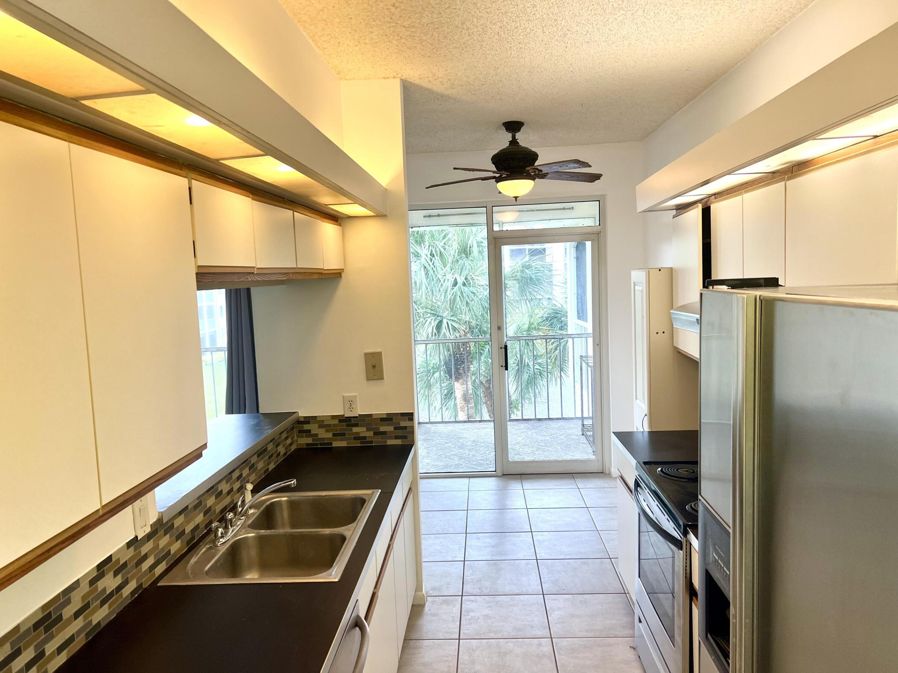 108 Half Moon Circle B3 Property Photo 9
