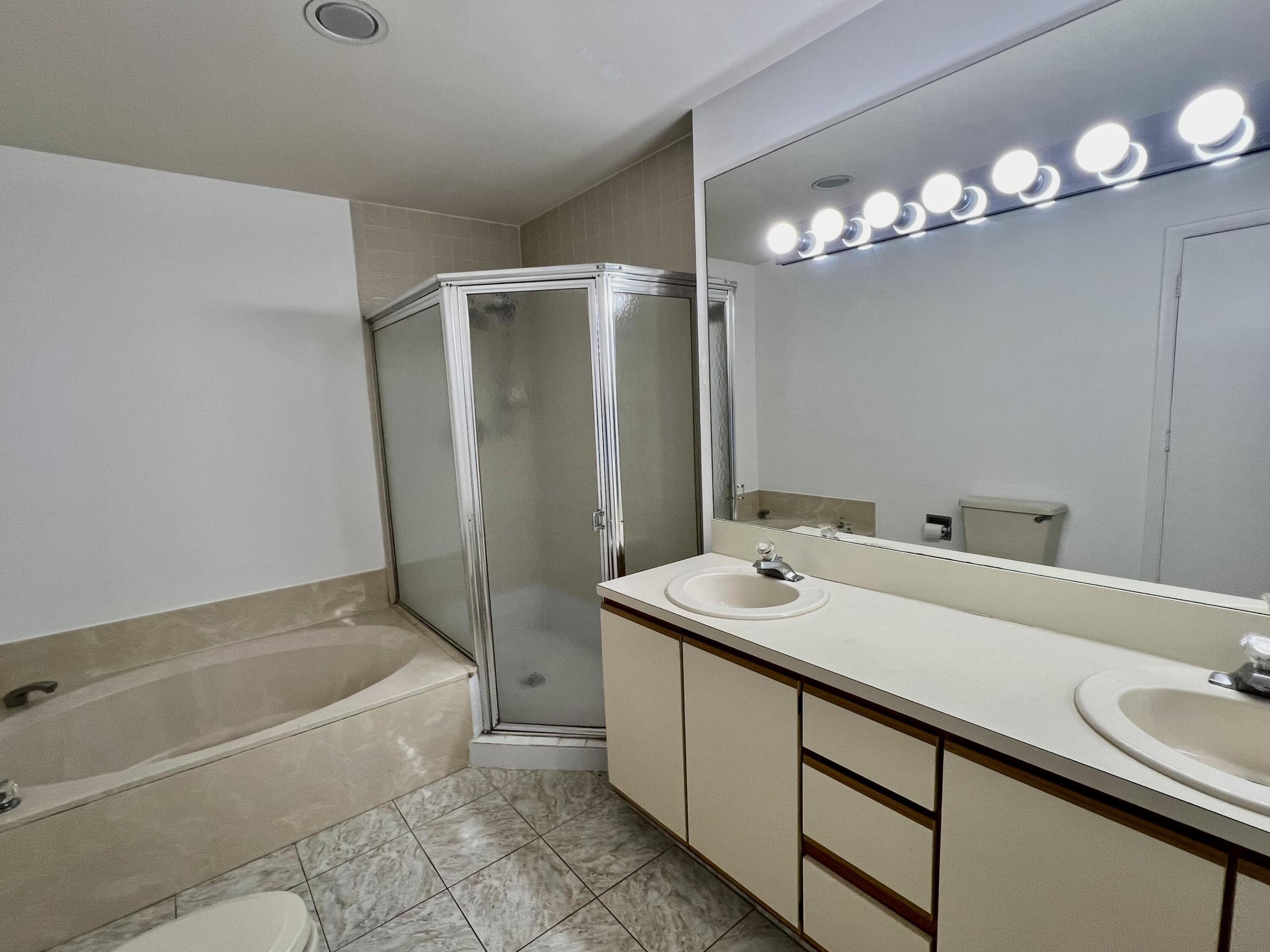 108 Half Moon Circle B3 Property Photo 13