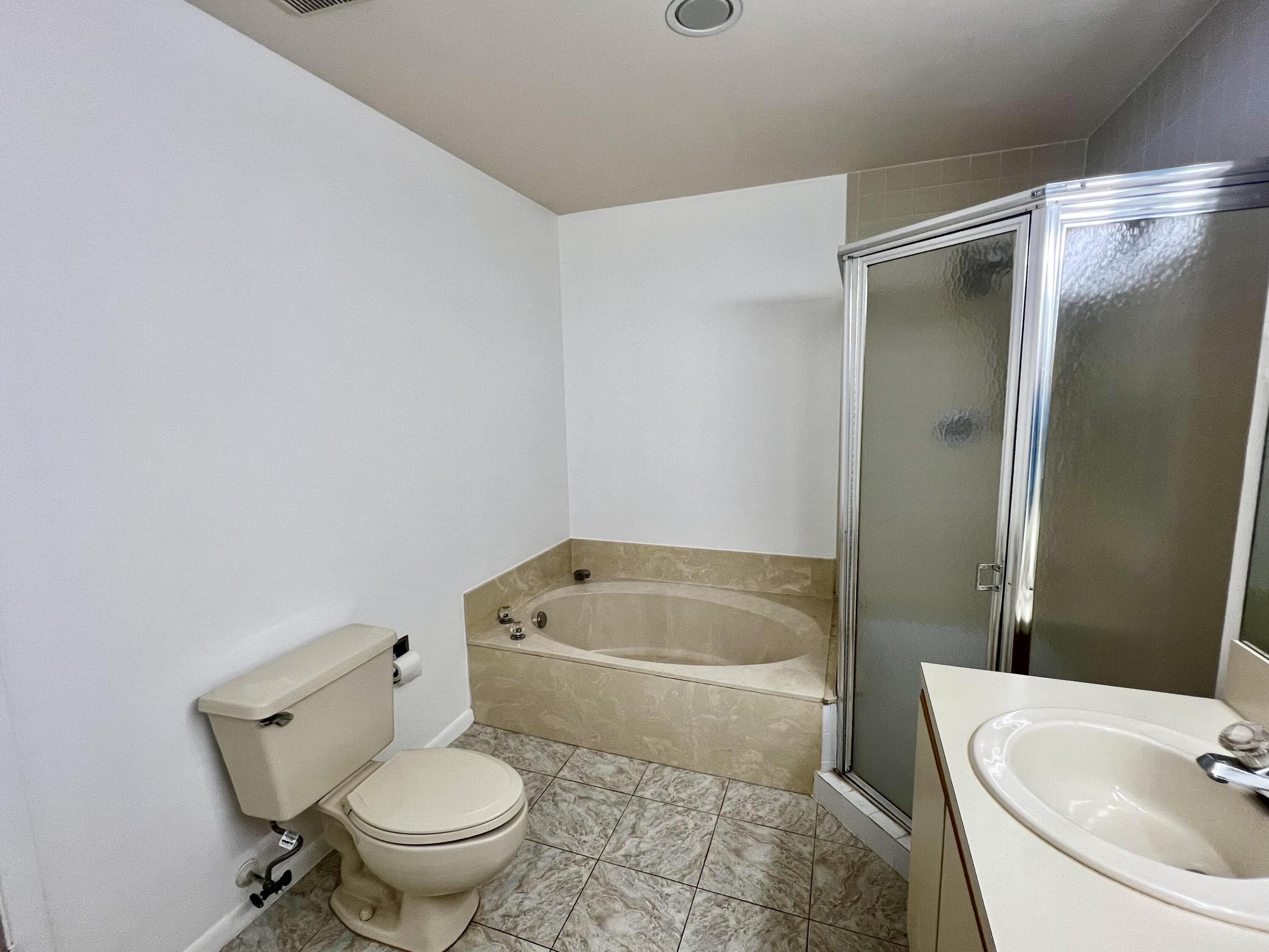108 Half Moon Circle B3 Property Photo 14