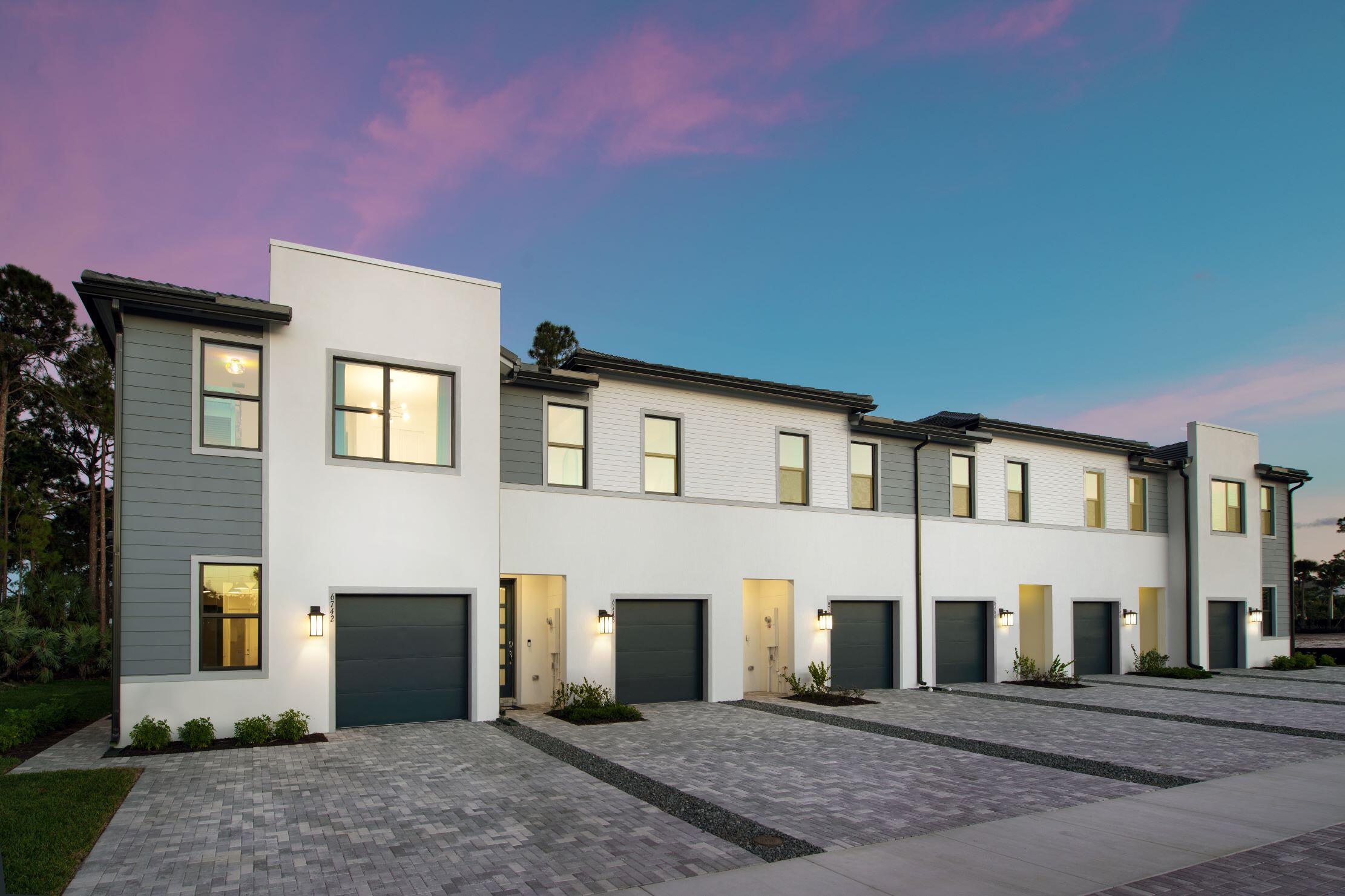4250 Efendi Drive Latitude 53-30