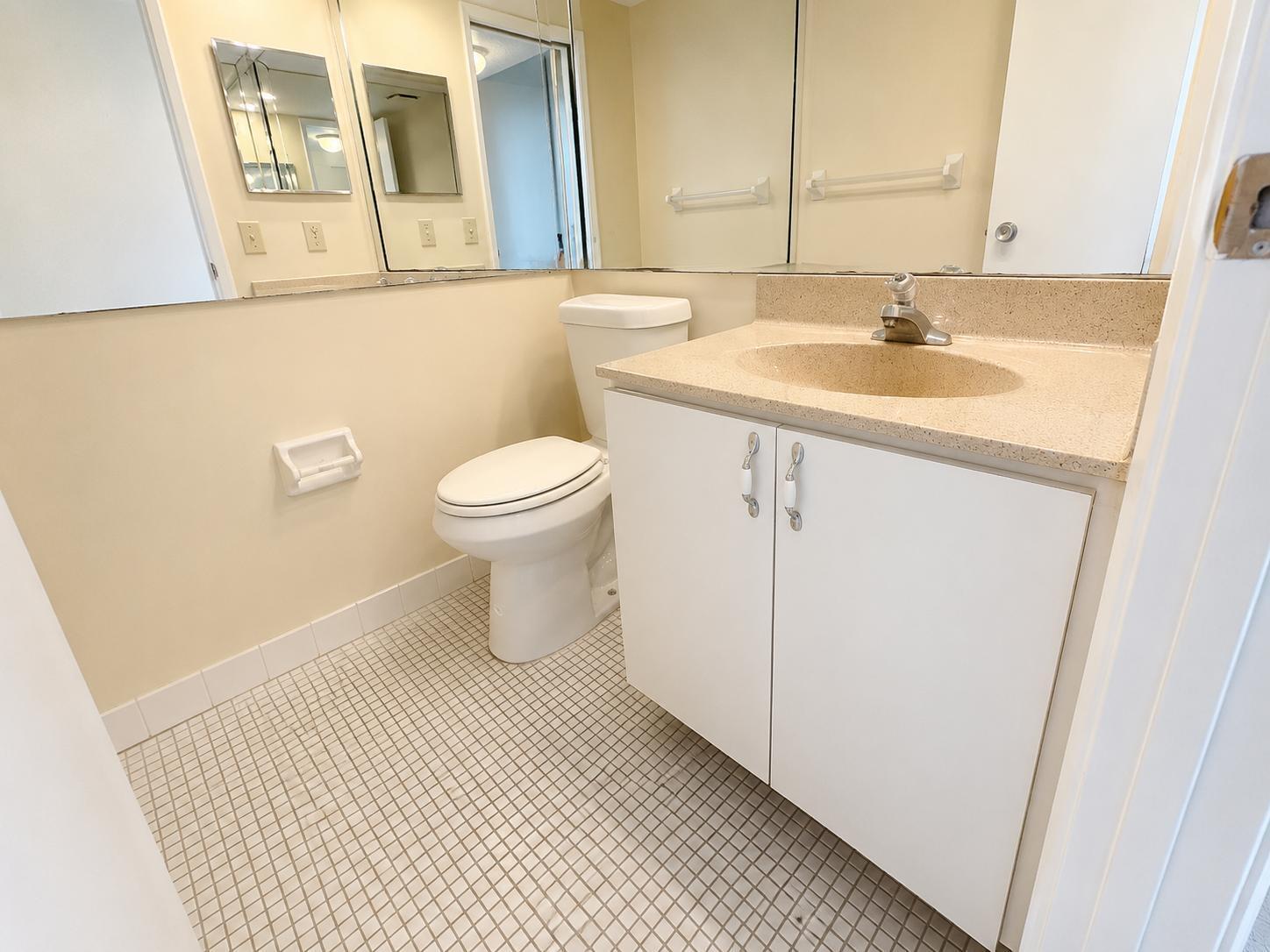 3520 Oaks Way 402 Property Photo 3
