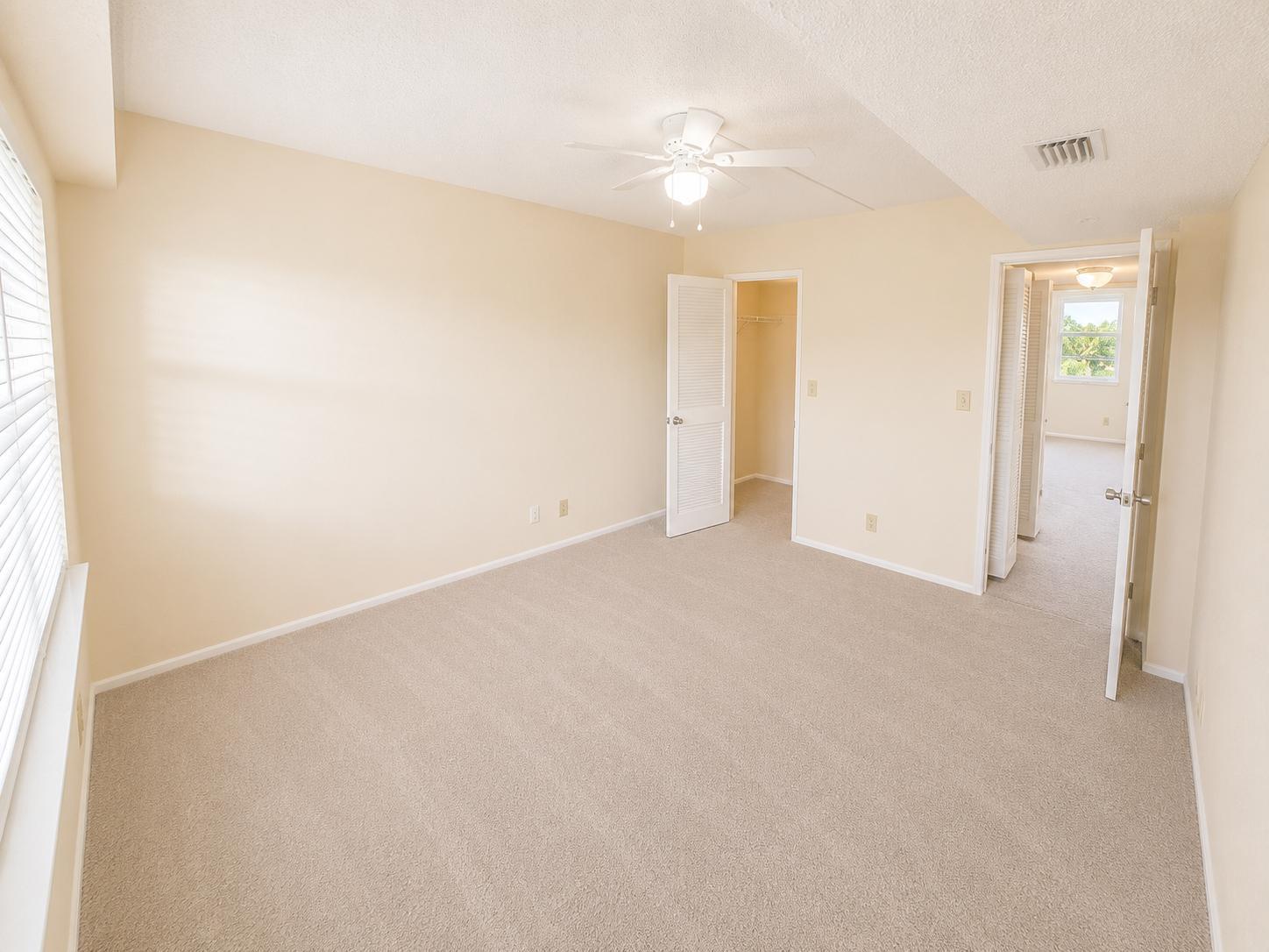 3520 Oaks Way 402 Property Photo 11