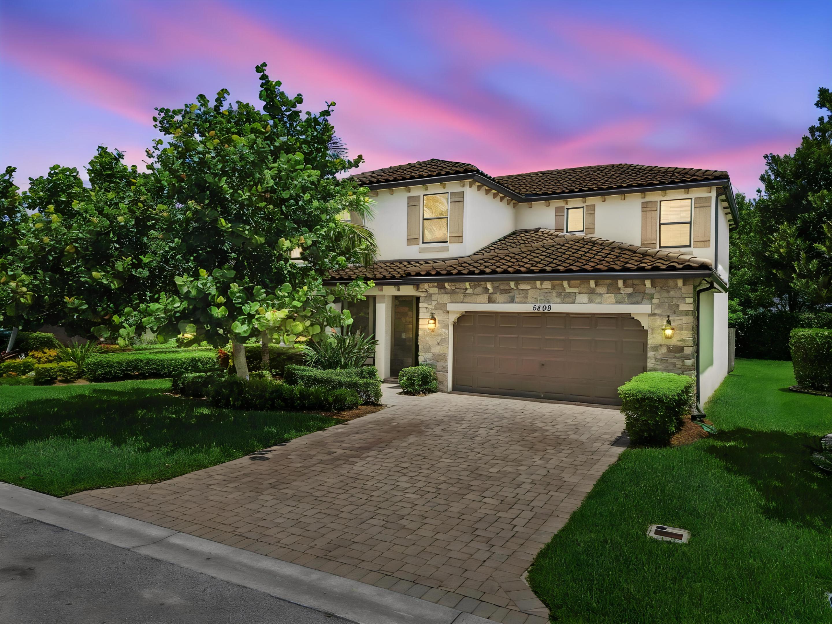 8899 WILLOW COVE Lane