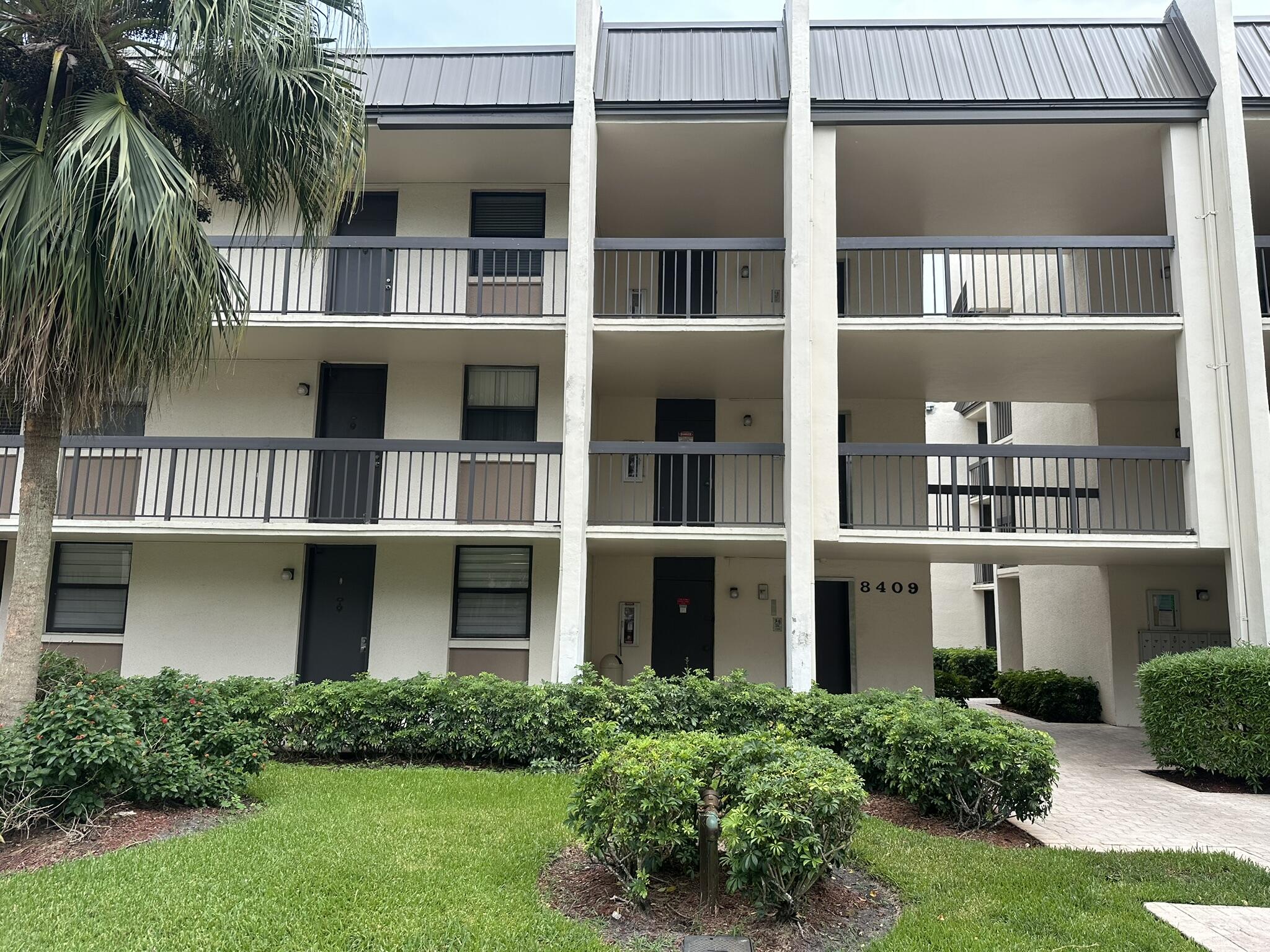8409 Forest Hills Drive 205