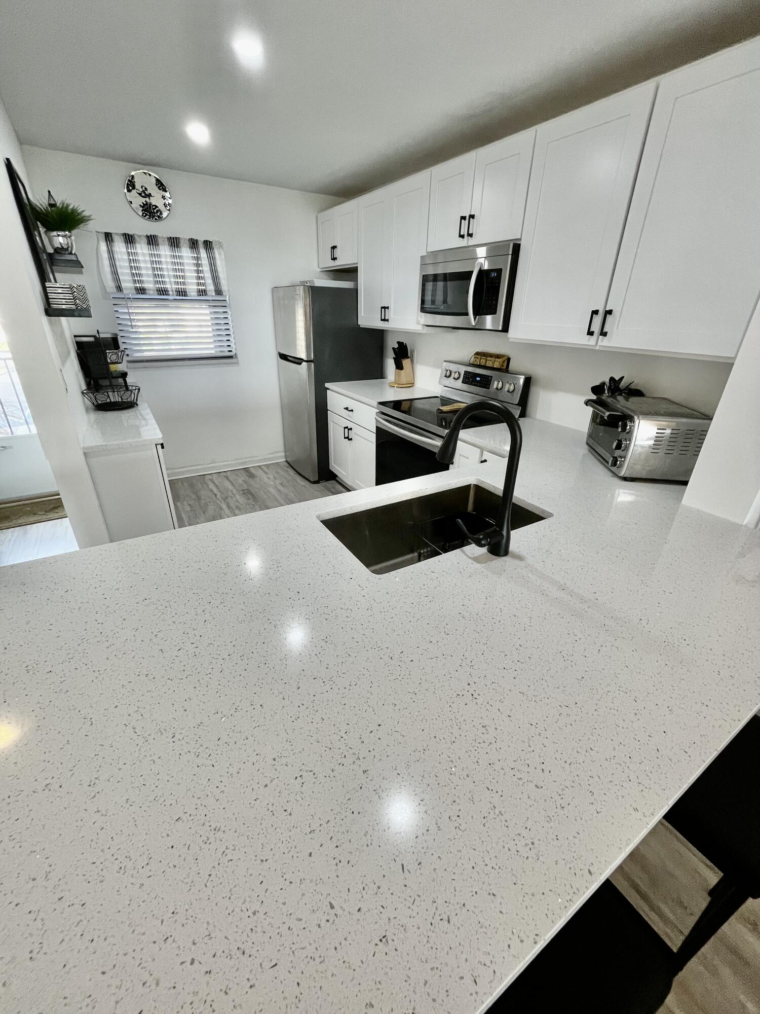 7430 S Ocean Drive 219 Property Photo 9