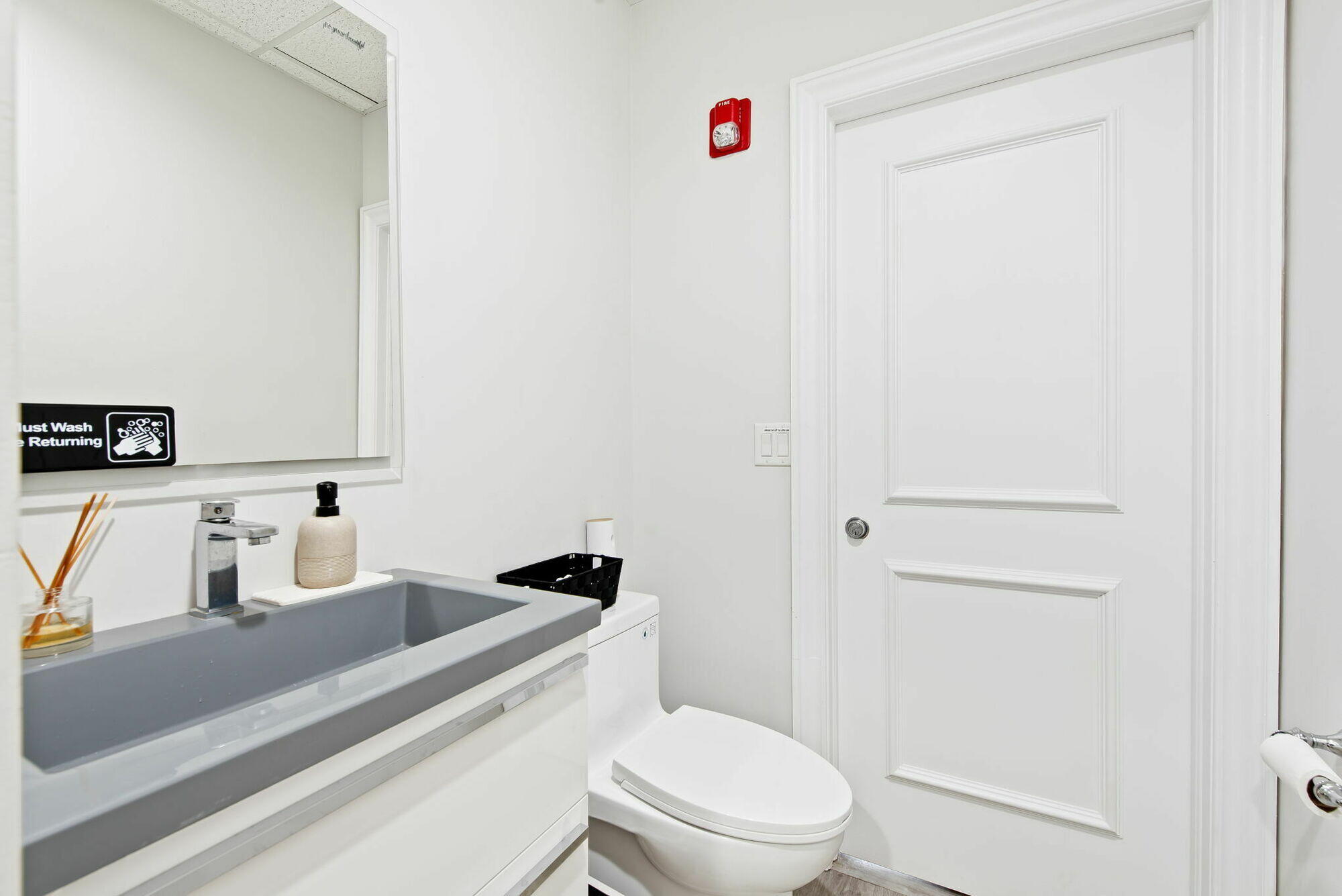 875 Meadows Road 314/315 Property Photo 16