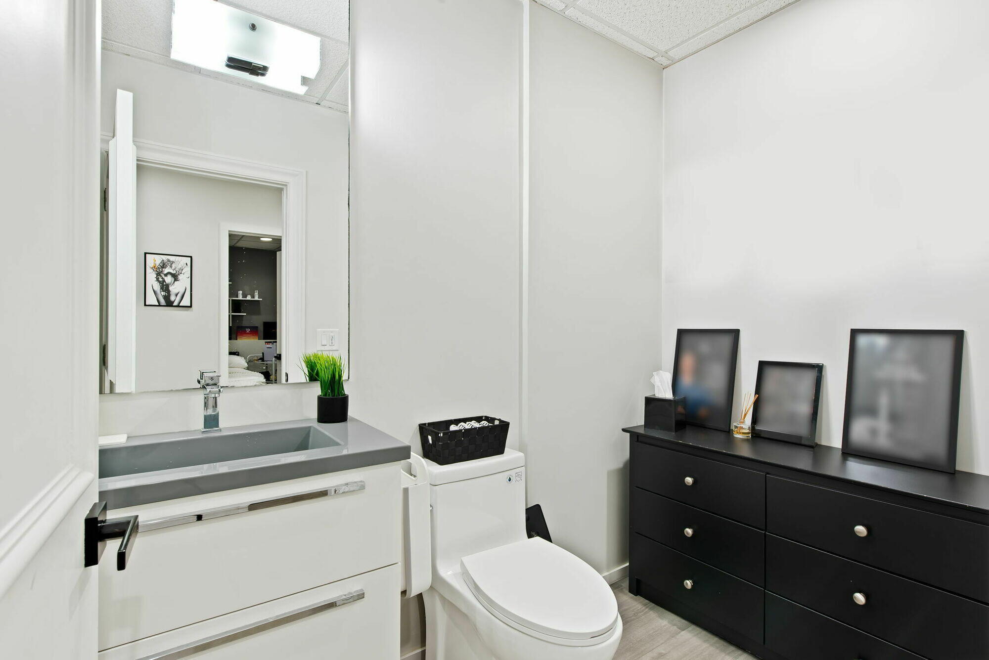 875 Meadows Road 314/315 Property Photo 18