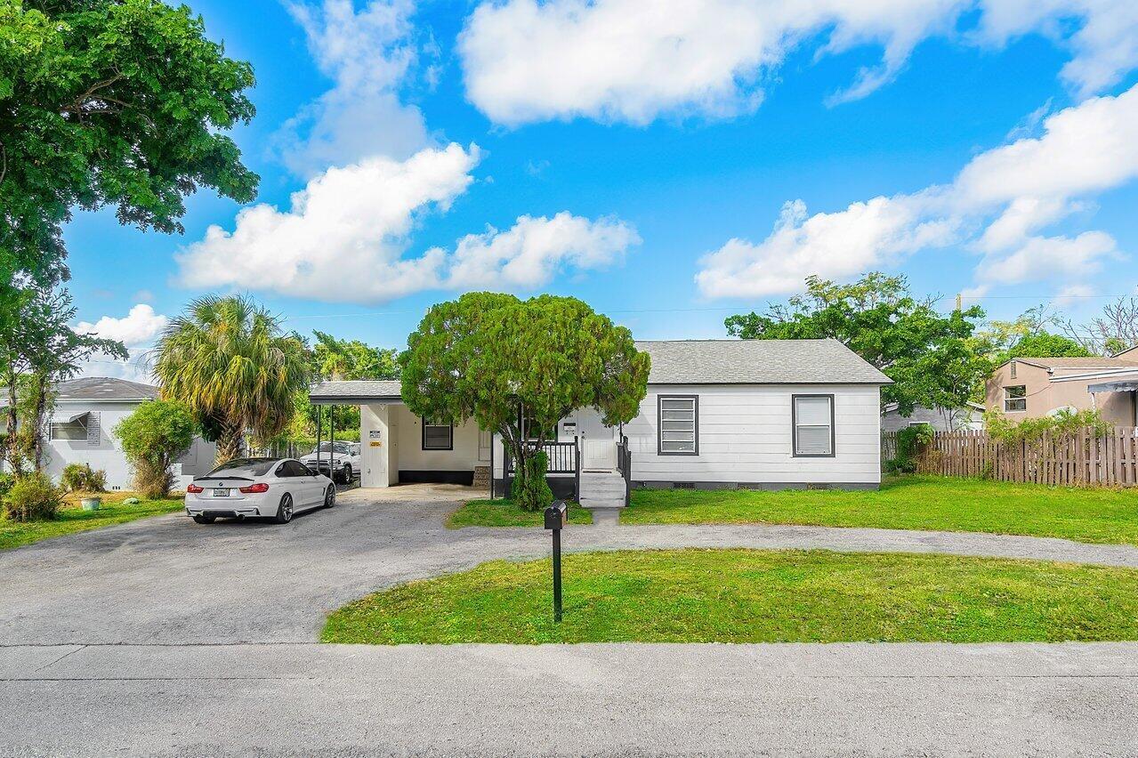 921 43rd Street Property Photo 1