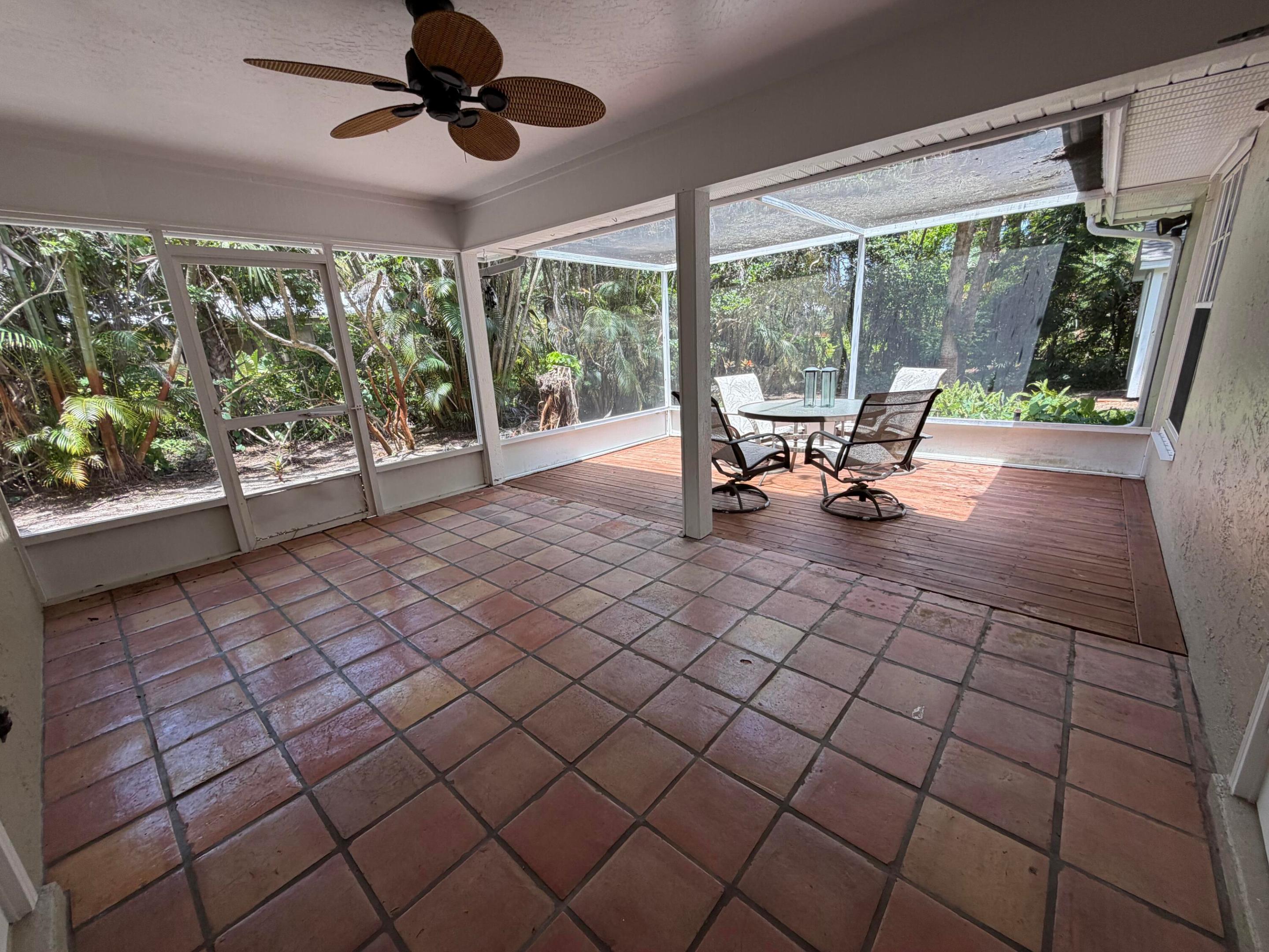 1290 5th Place Property Photo 17