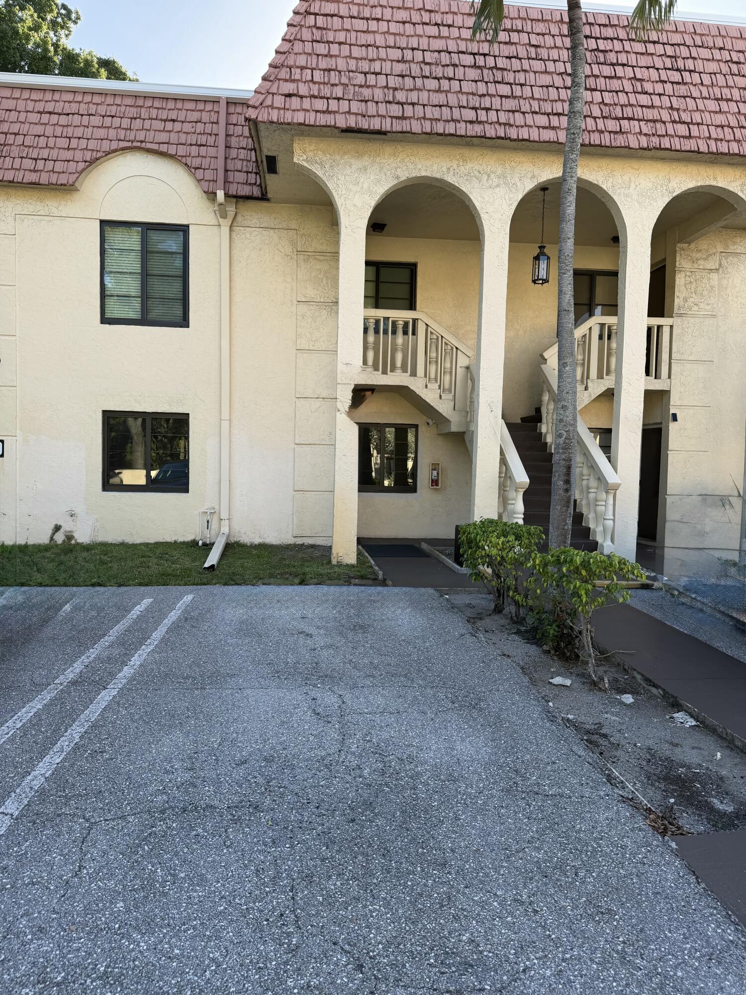 140 S Cypress Road 111 Property Photo 4