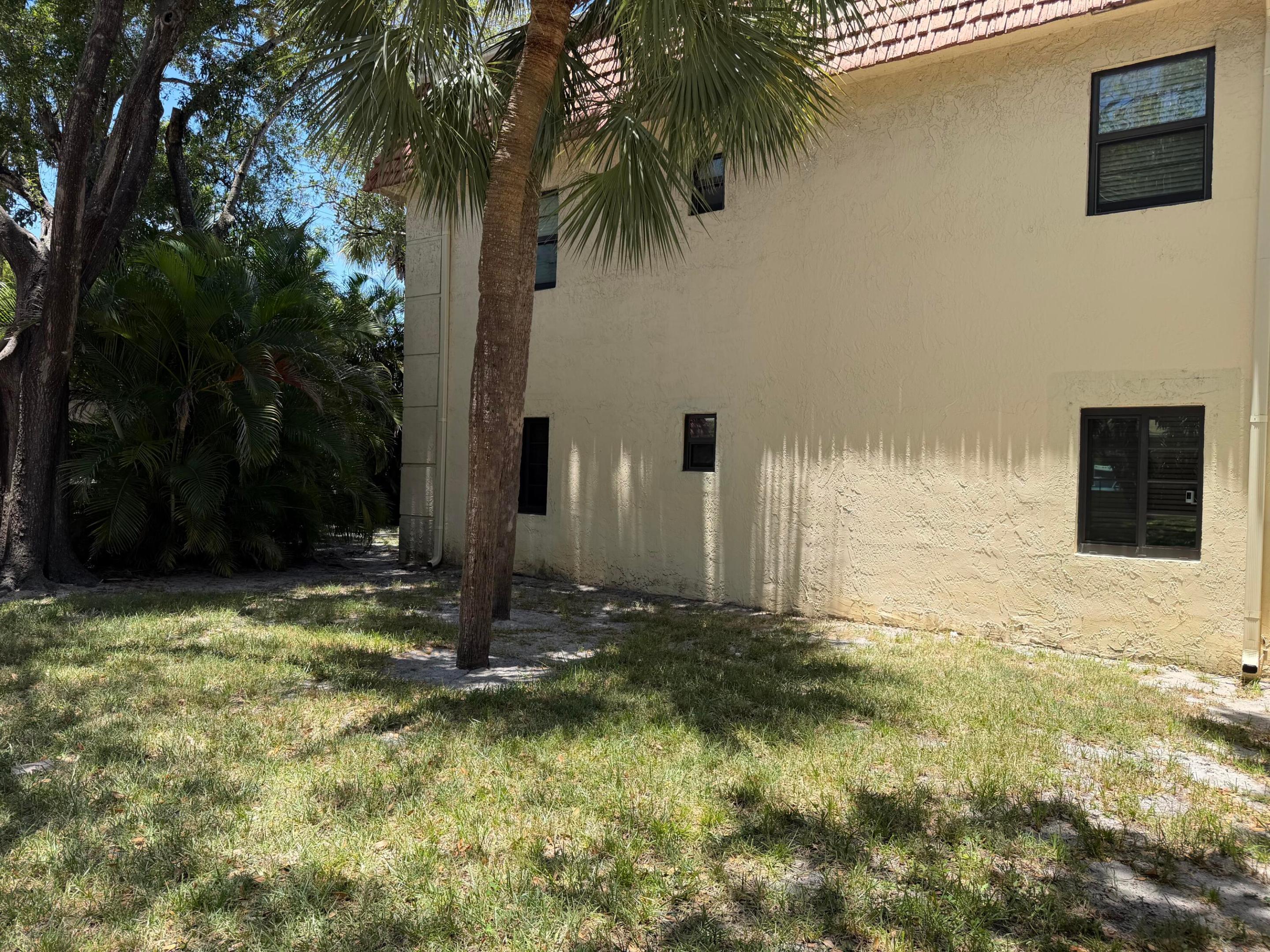 140 S Cypress Road 111 Property Photo 6