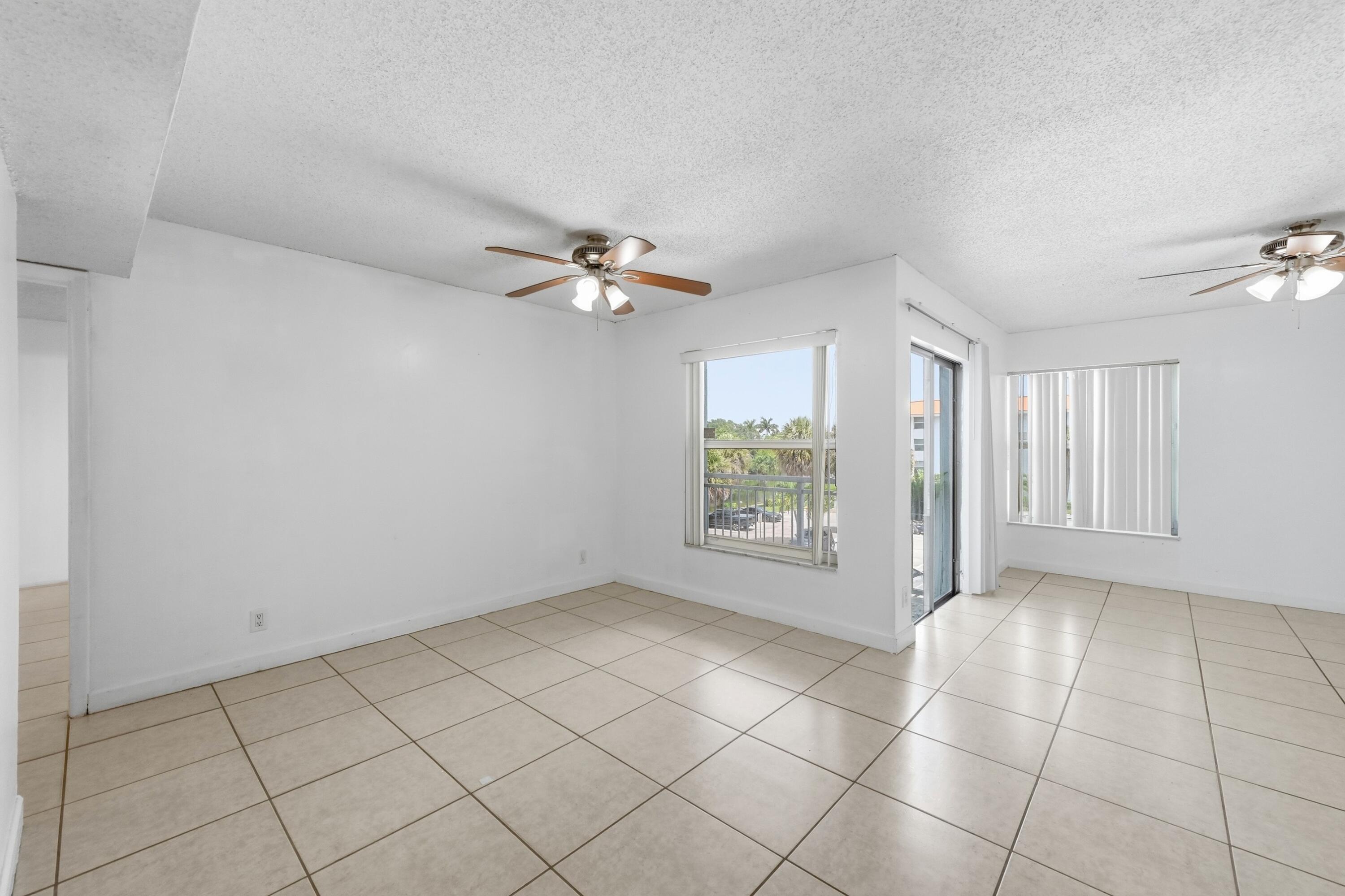 505 S Pine Island Road B310 Property Photo 9