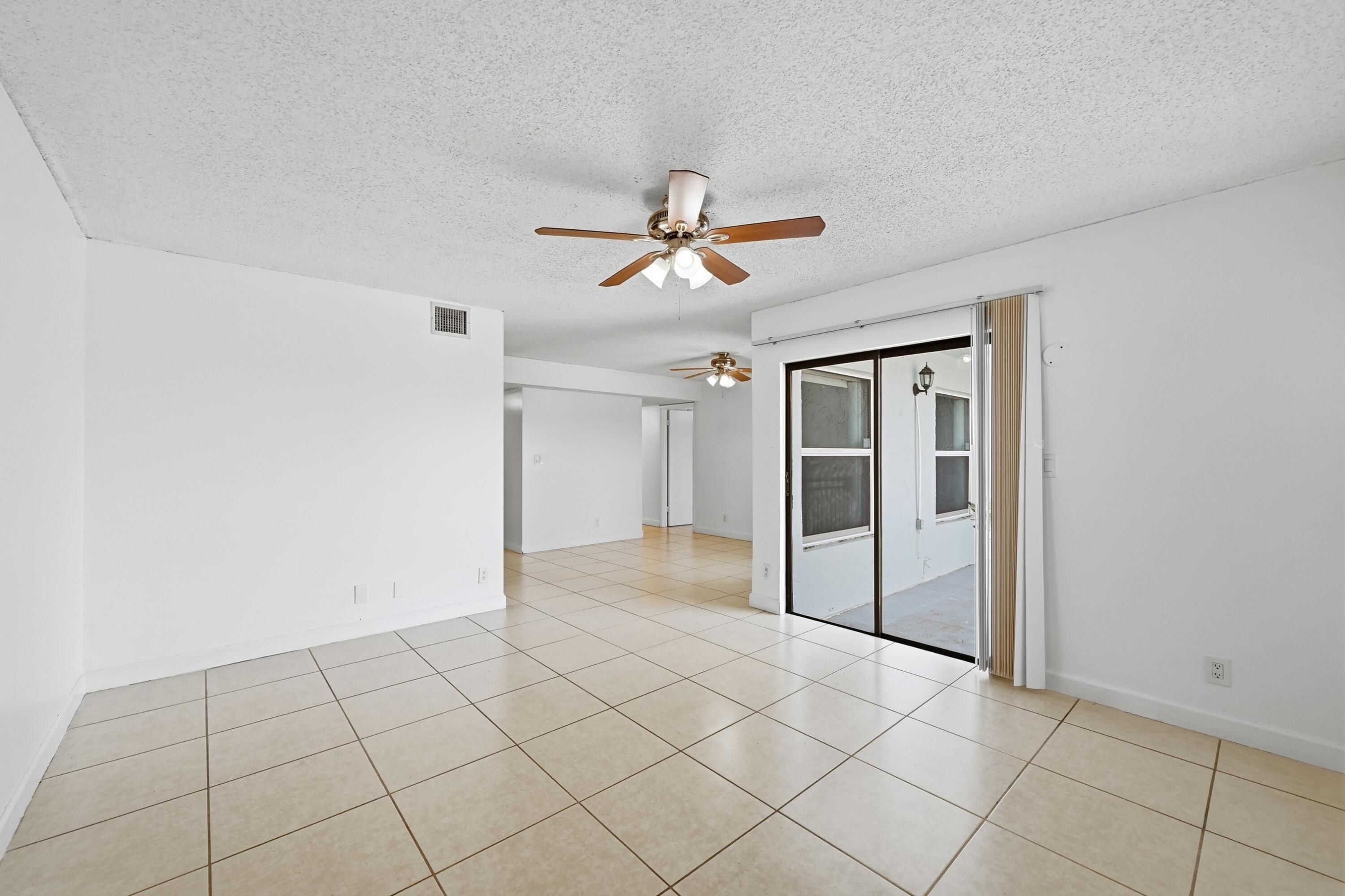 505 S Pine Island Road B310 Property Photo 13