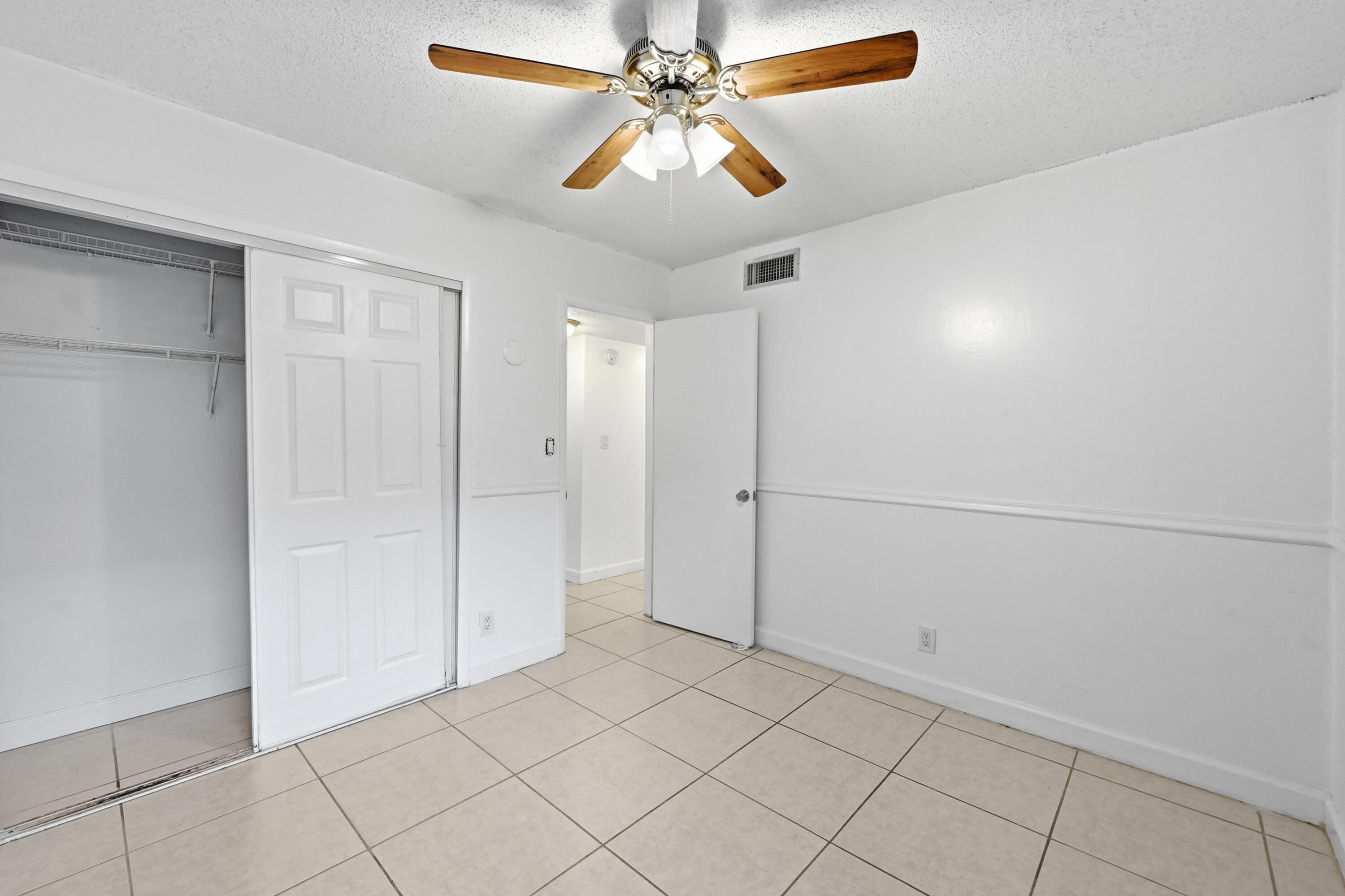 505 S Pine Island Road B310 Property Photo 26