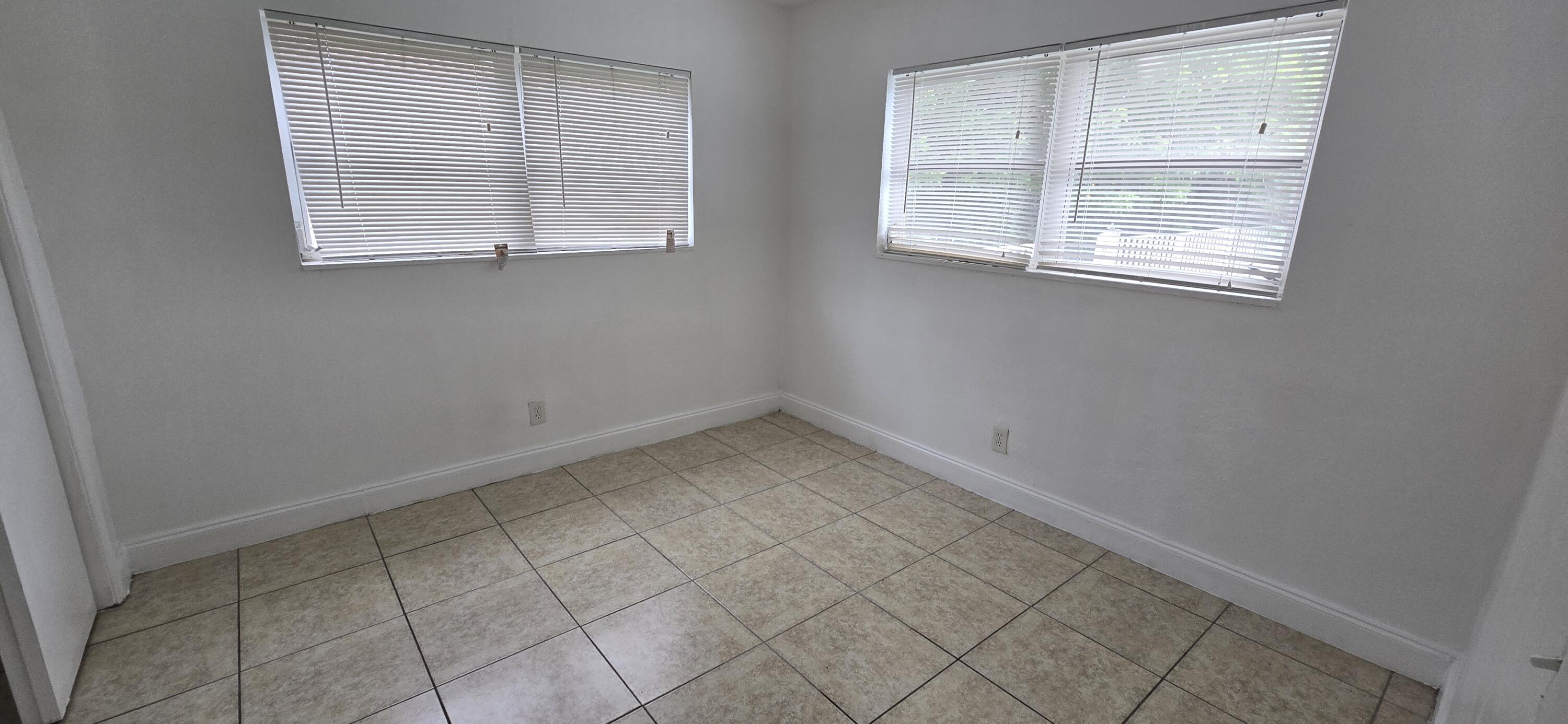 4011 Woodside Drive N-s Property Photo 5