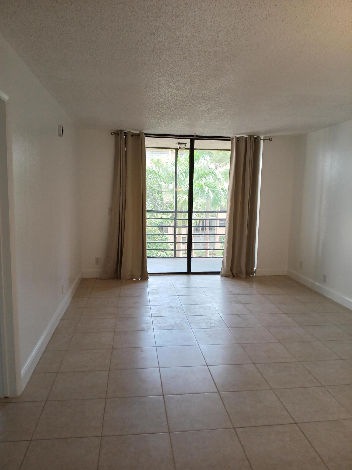 4760 Lucerne Lakes Boulevard W 405 Property Photo 14