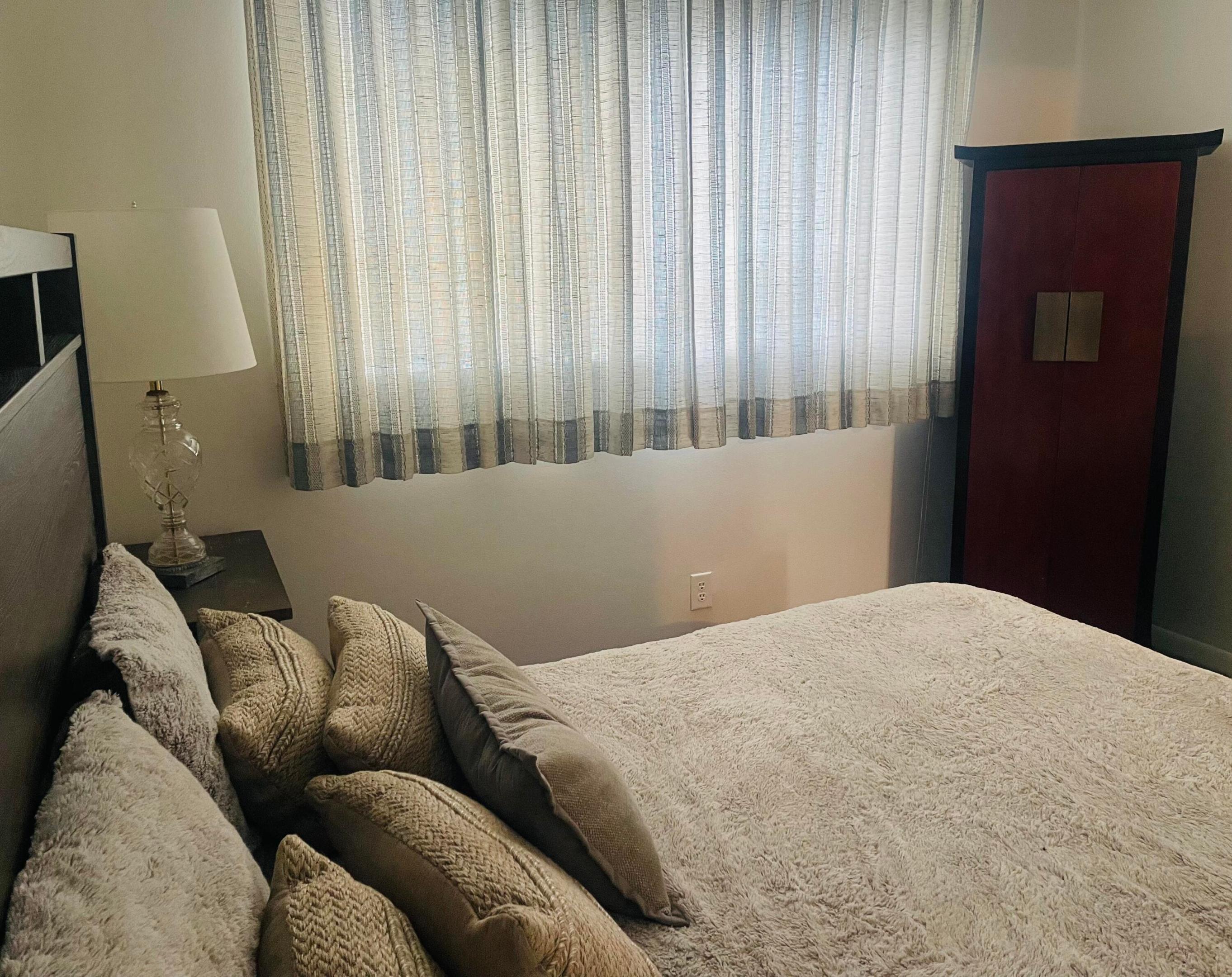 624 Snug Harbor Drive B7 Property Photo 8