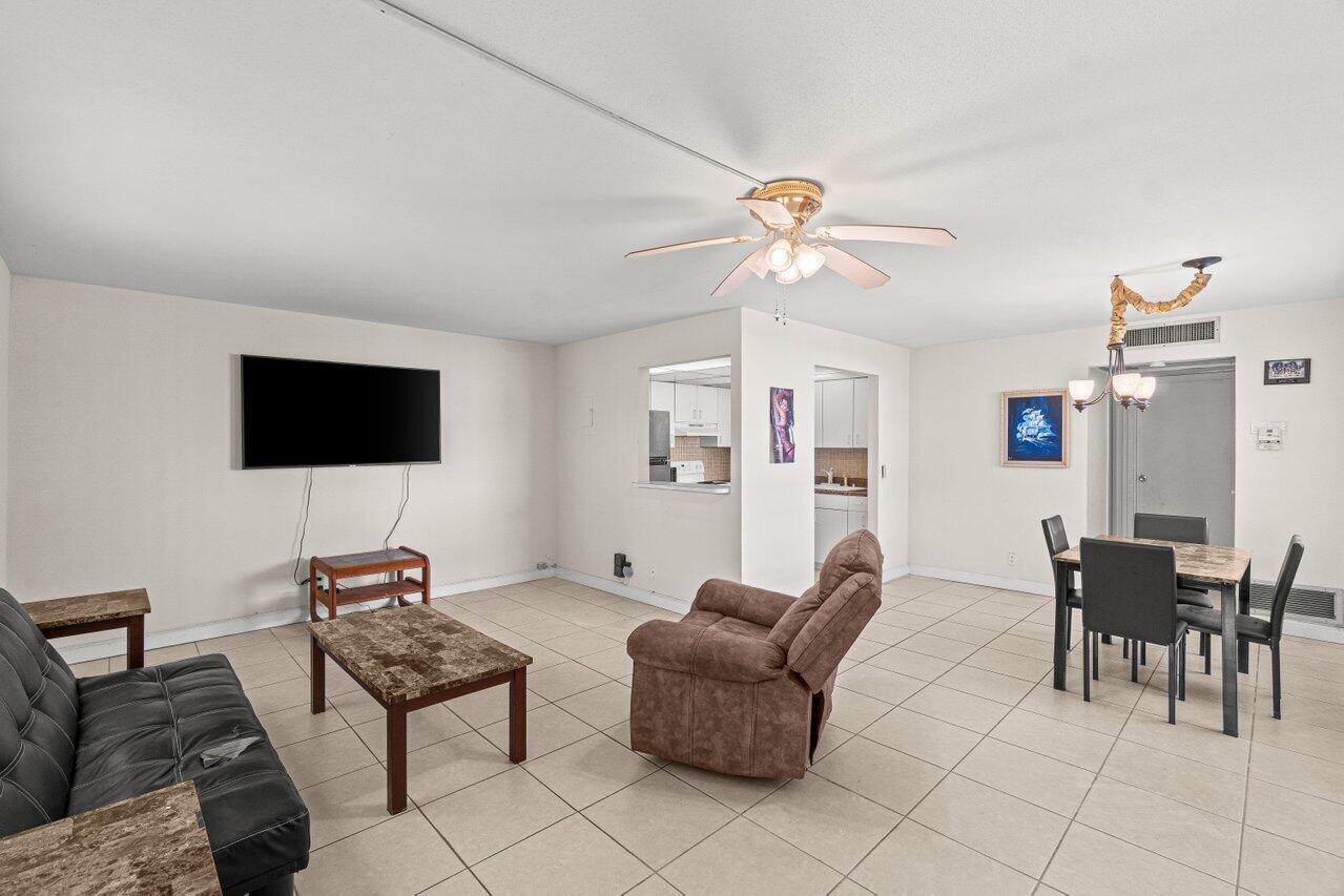 690 Brittany O Property Photo 4
