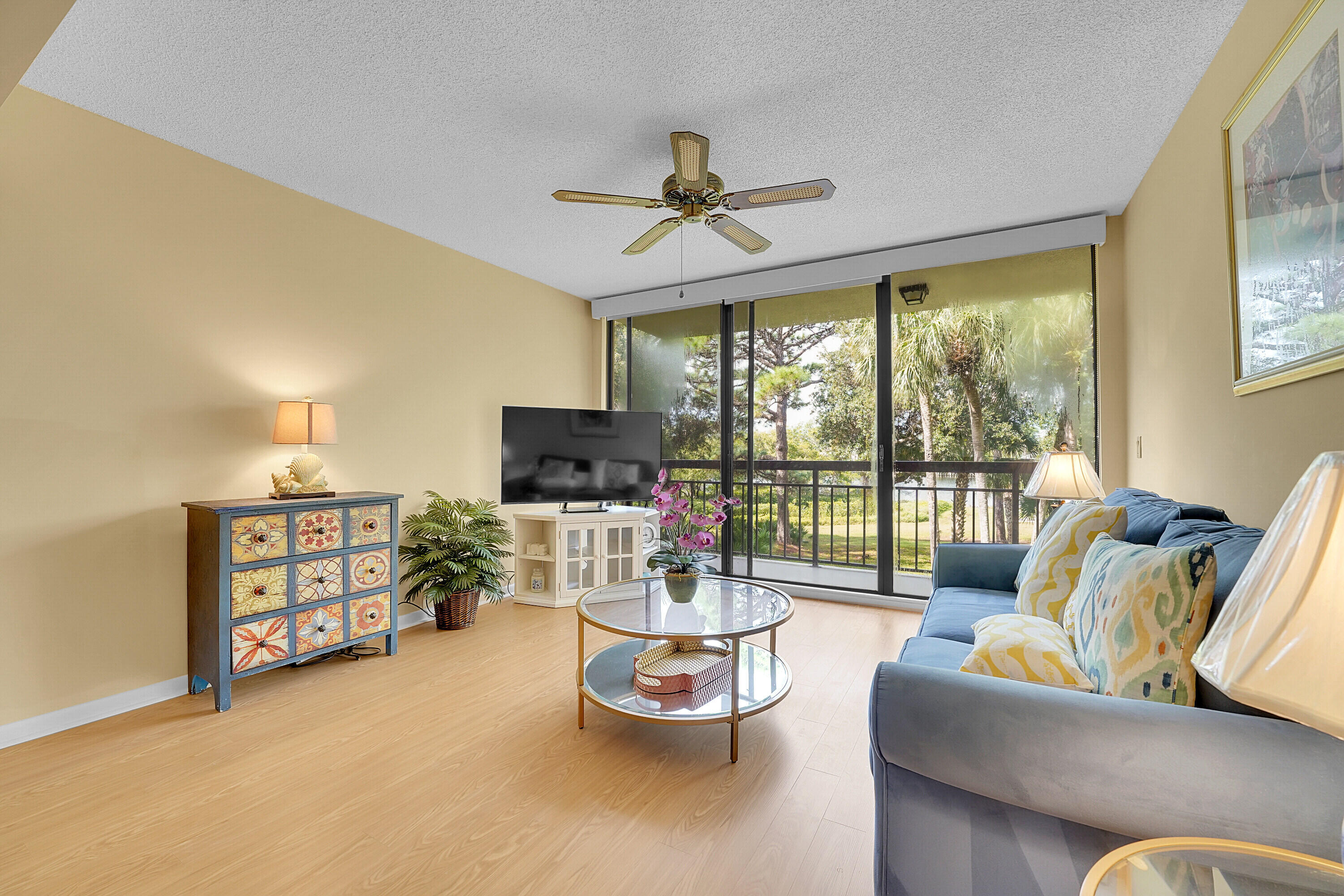 2001 Marina Isle Way 203 Property Photo 12