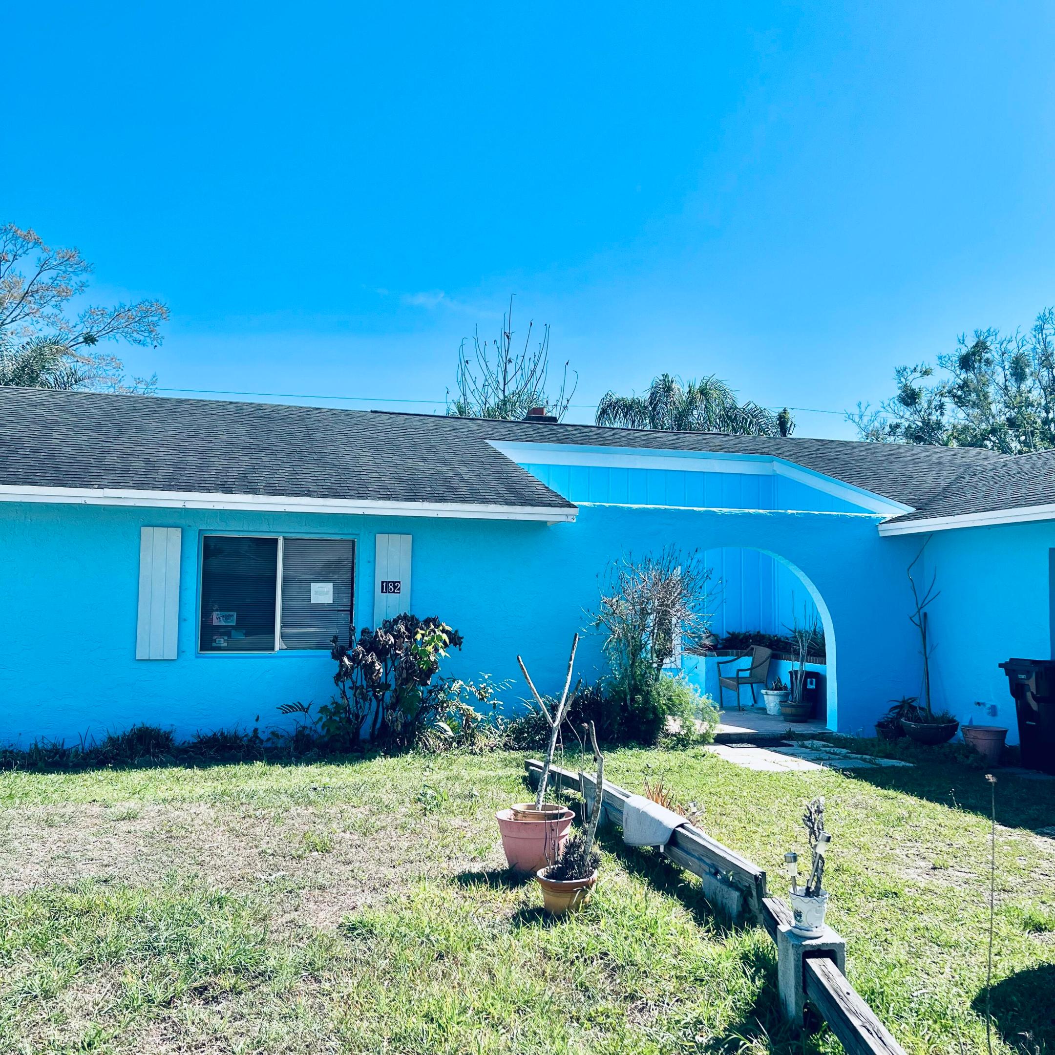 182 NE JETTIE Terrace Property Photo 1
