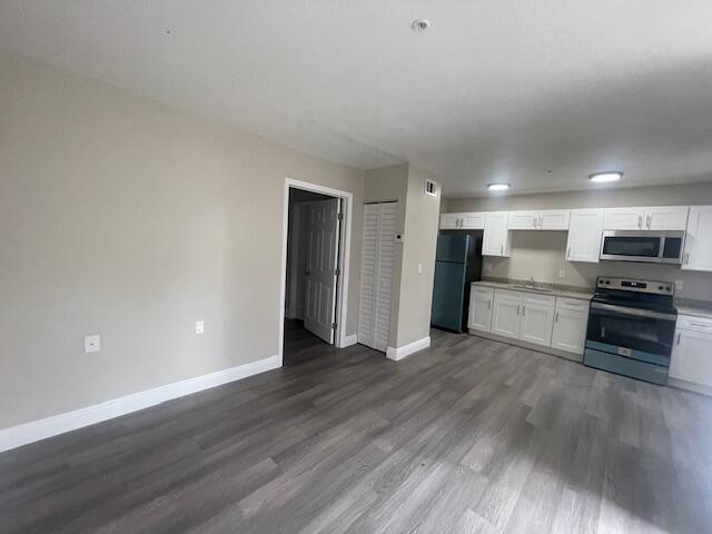 4393 Windsor Avenue 17 Property Photo 12