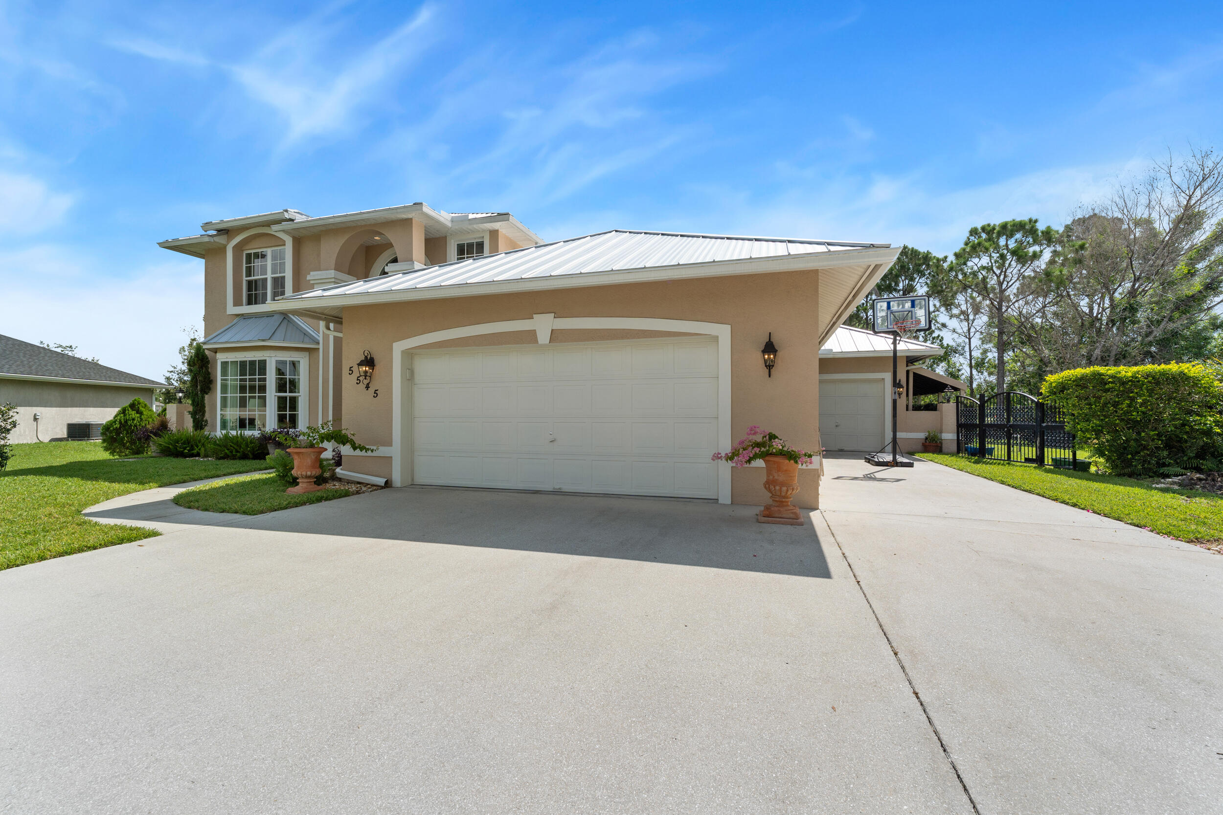 5545 Nw Kappa Court Property Photo 4