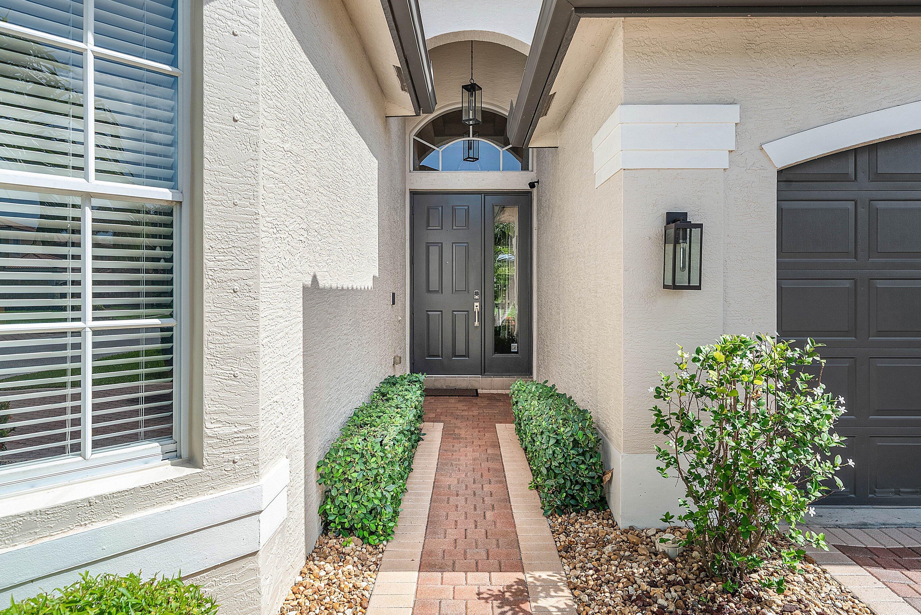 8564 Breezy Oak Way Property Photo 4