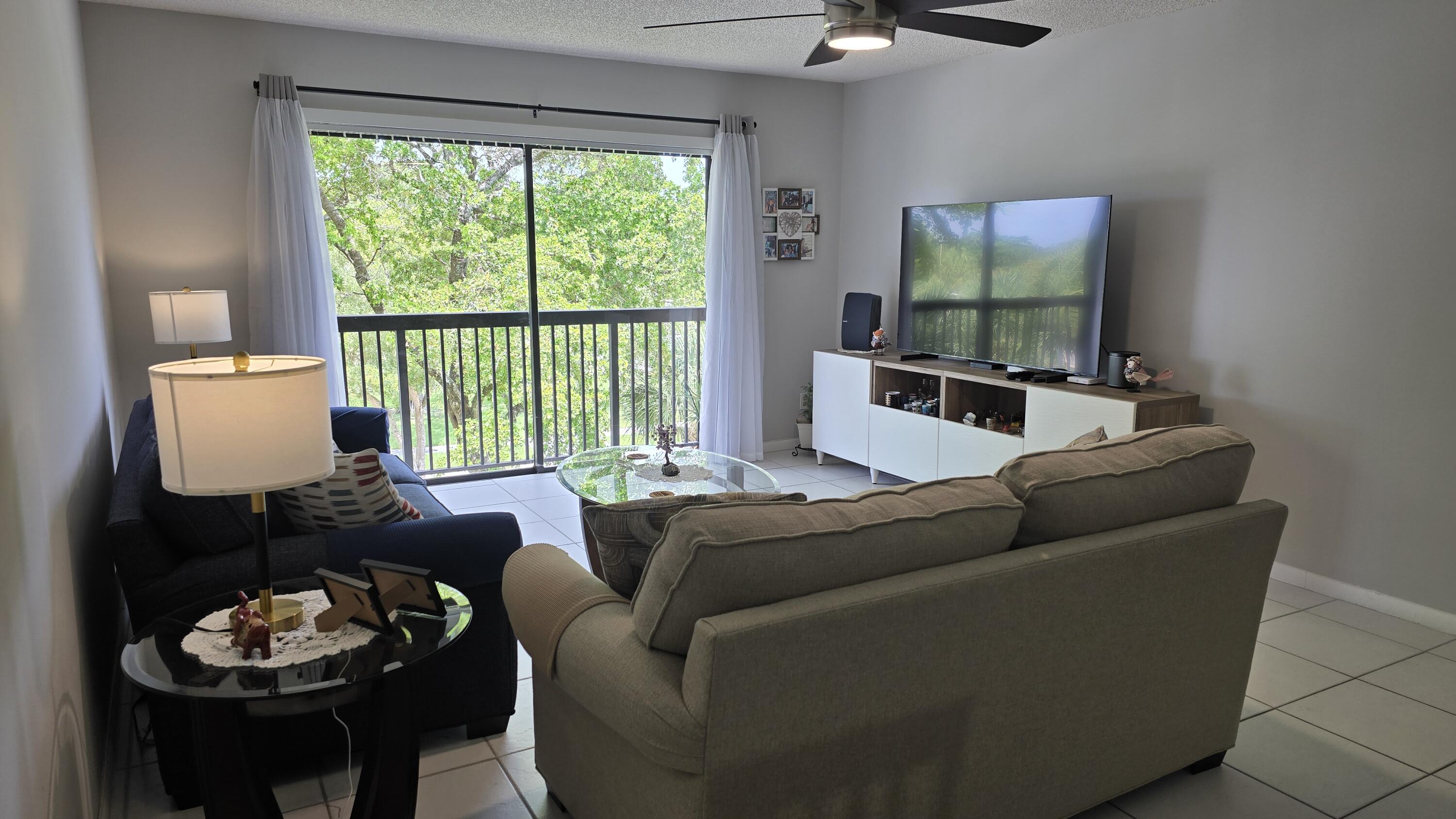 4965 E Sabal Palm Boulevard 403 Property Photo 2