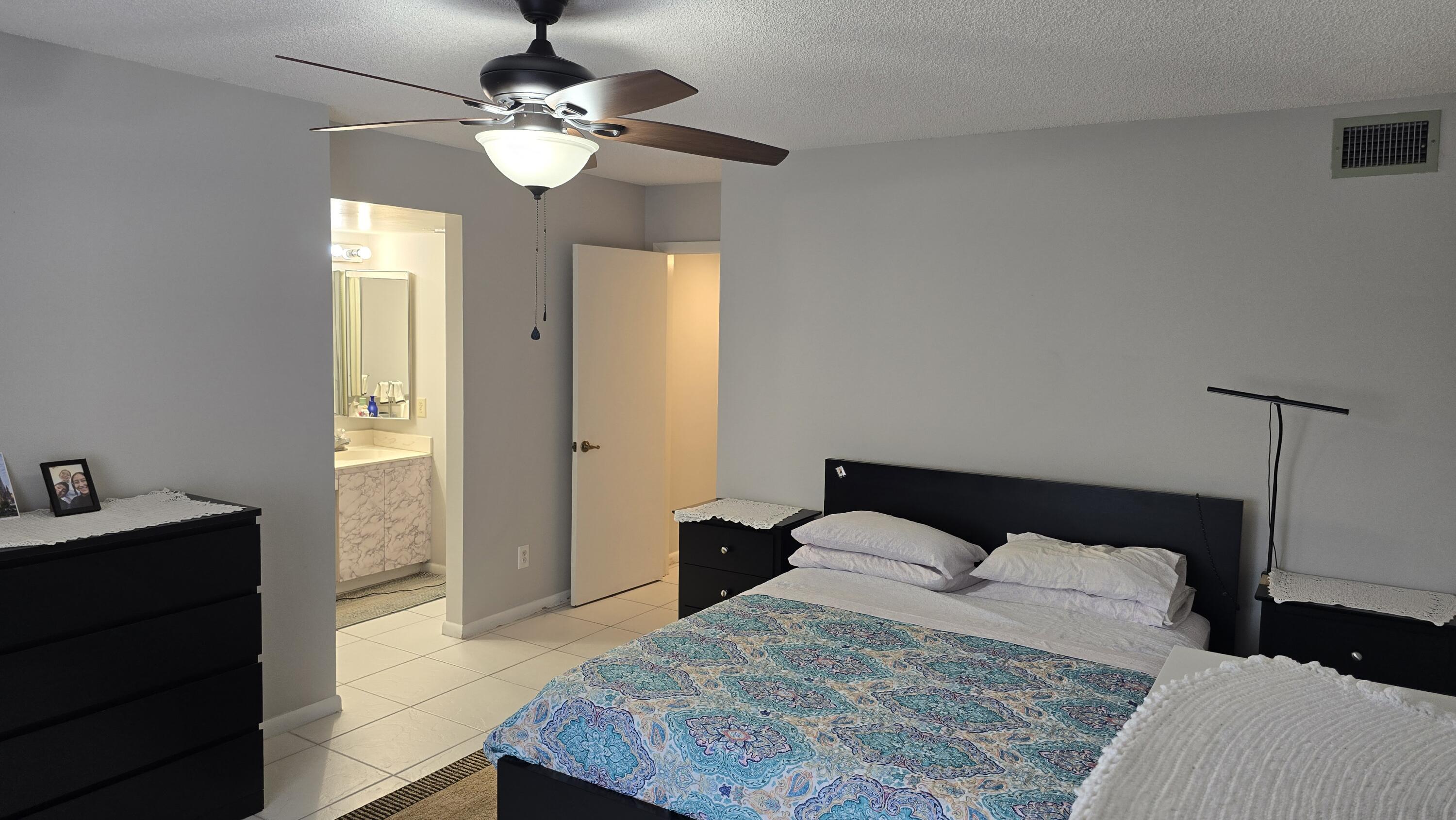 4965 E Sabal Palm Boulevard 403 Property Photo 15