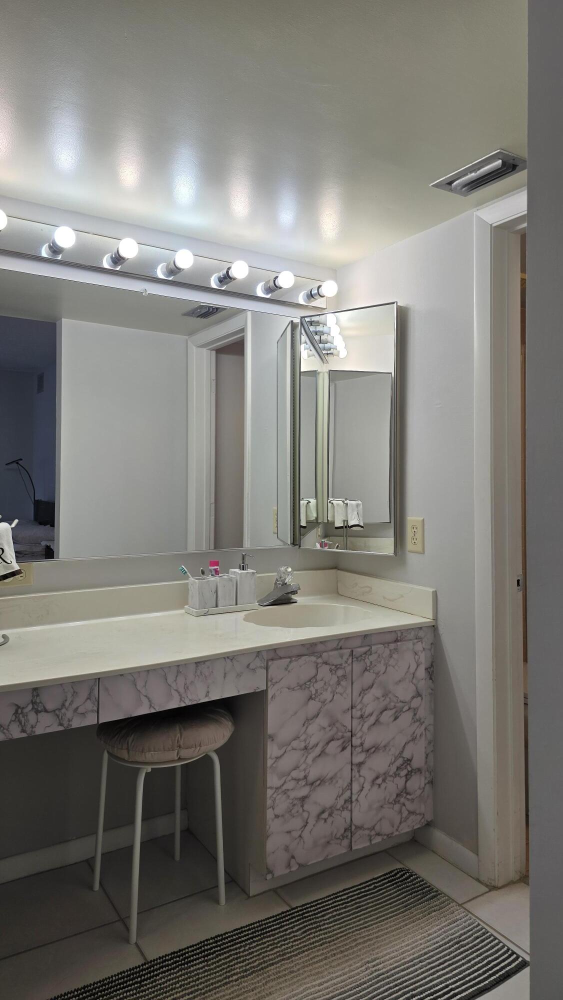 4965 E Sabal Palm Boulevard 403 Property Photo 16