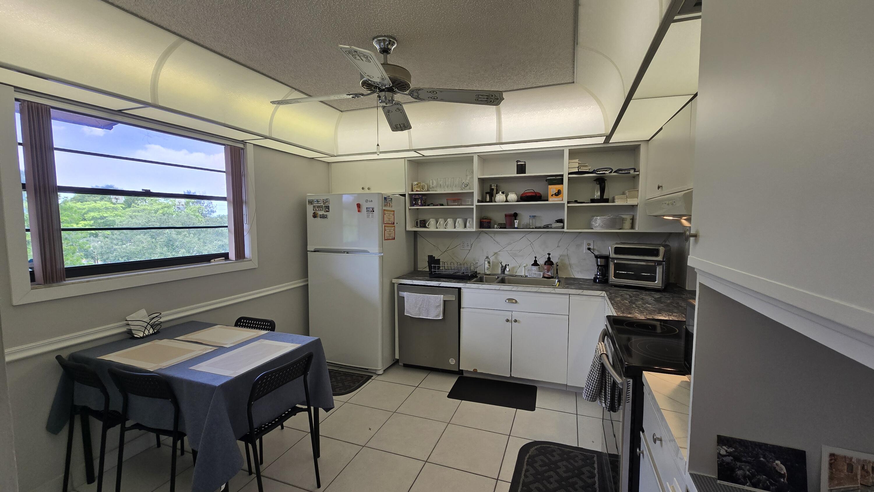 4965 E Sabal Palm Boulevard 403 Property Photo 24