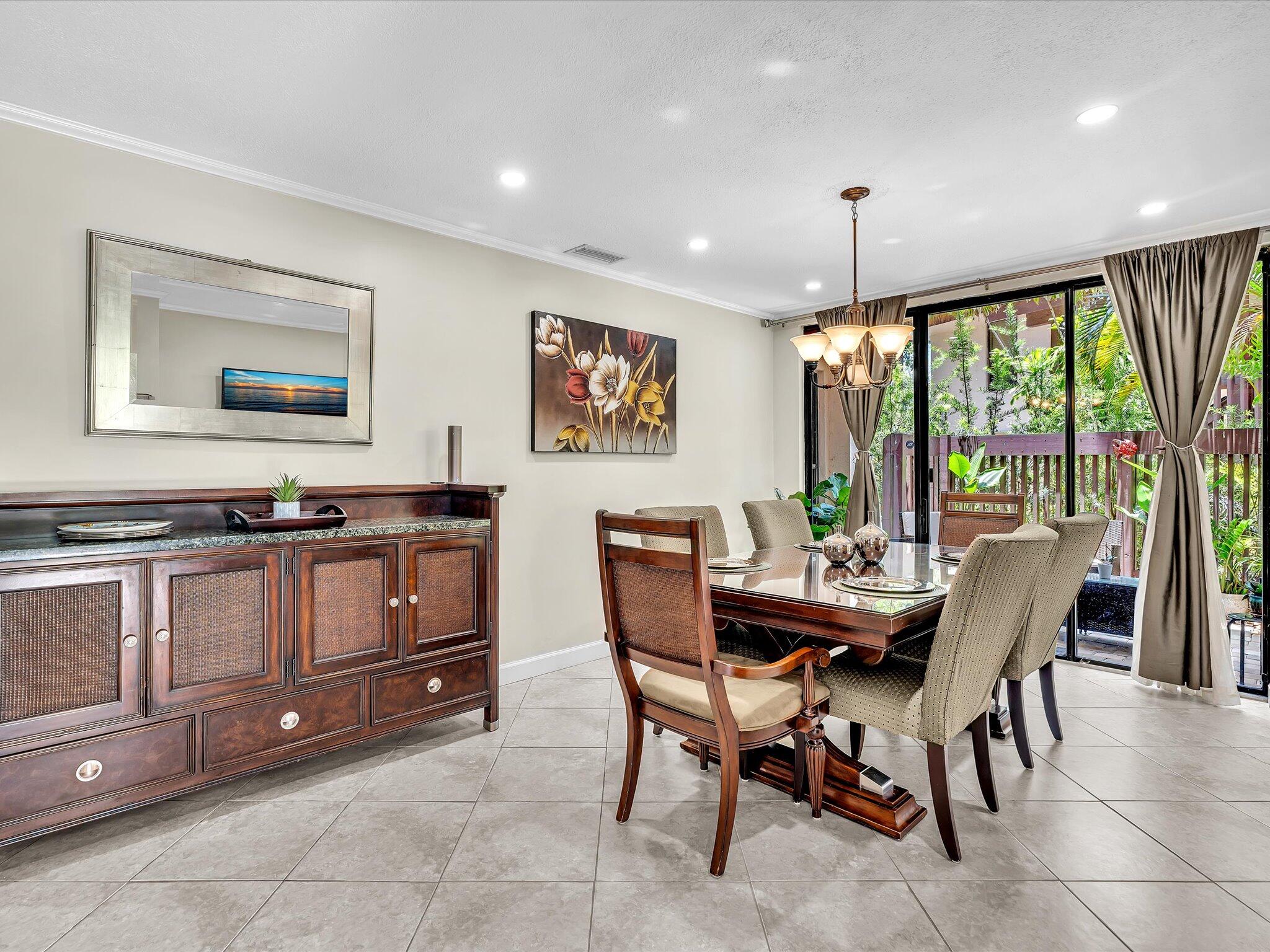 9256 Sabal Ridge Circle C Property Photo 6