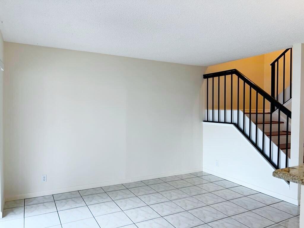 3094 Bermwood Lane 237 Property Photo 14