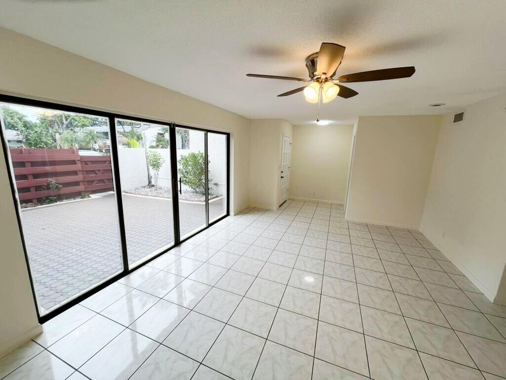3094 Bermwood Lane 237 Property Photo 16