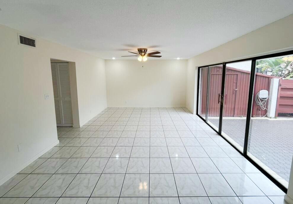 3094 Bermwood Lane 237 Property Photo 17