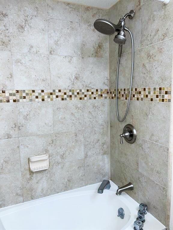 3094 Bermwood Lane 237 Property Photo 34