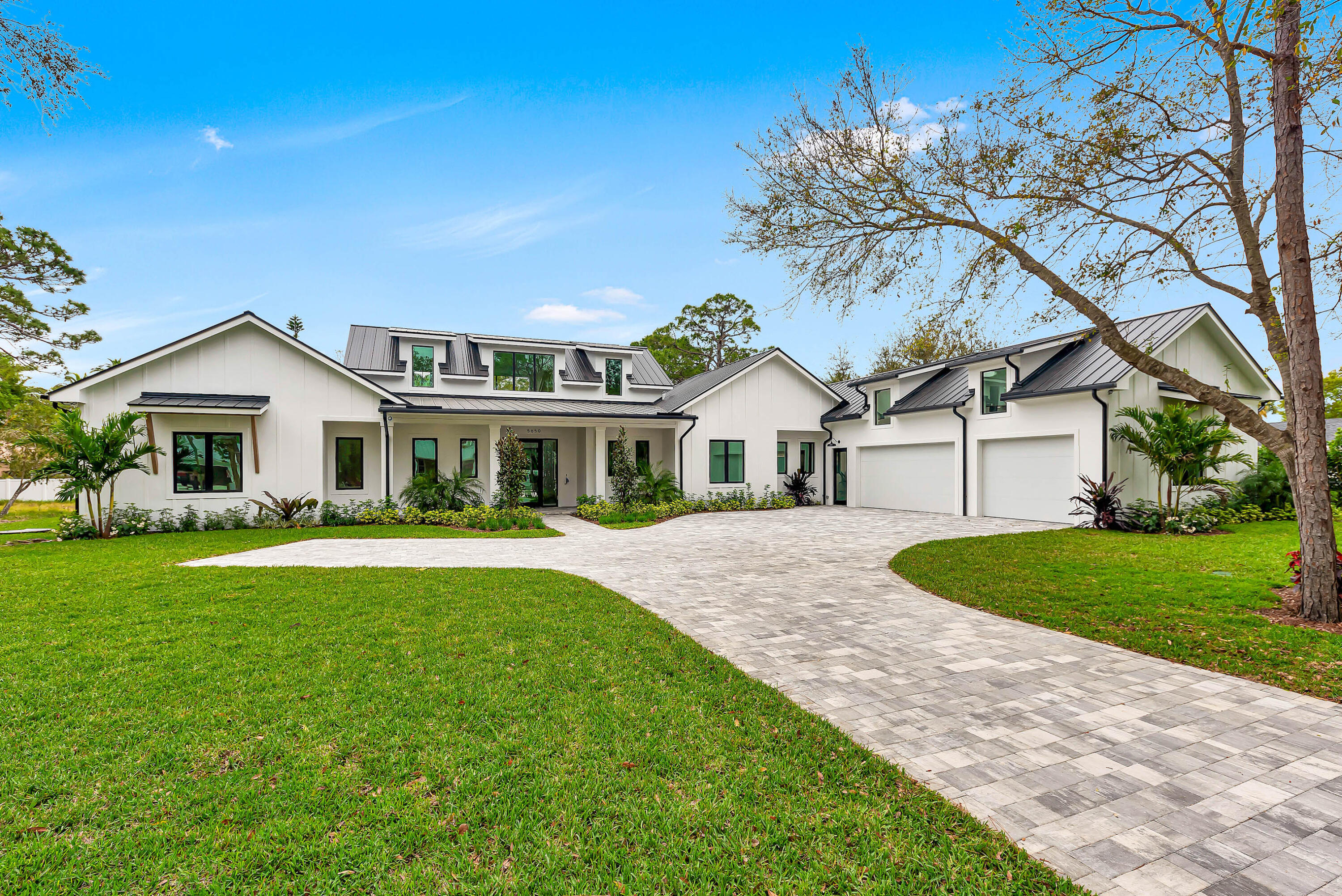 Xxx 75th Way N Property Photo 1