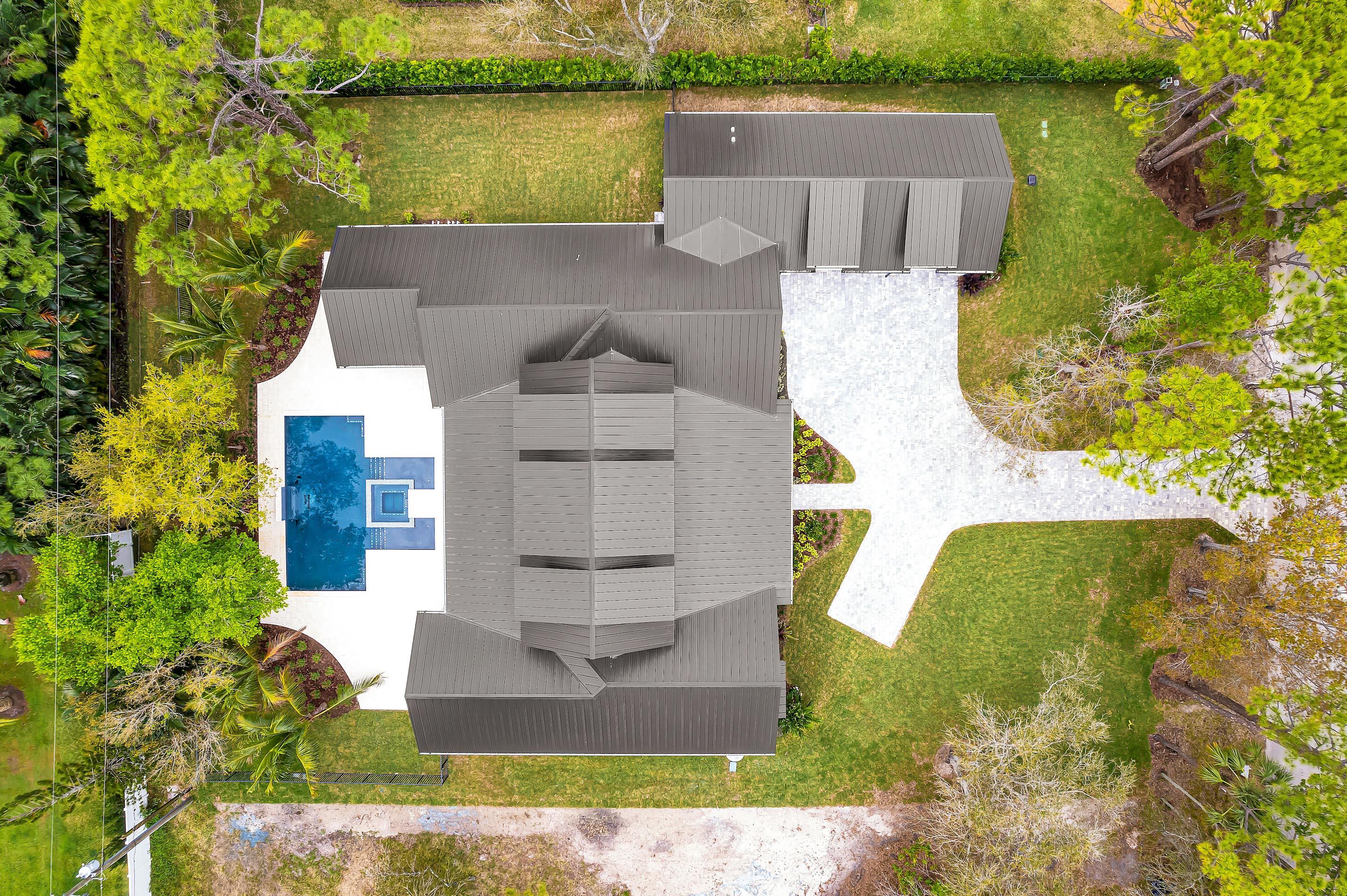 Xxx 75th Way N Property Photo 4