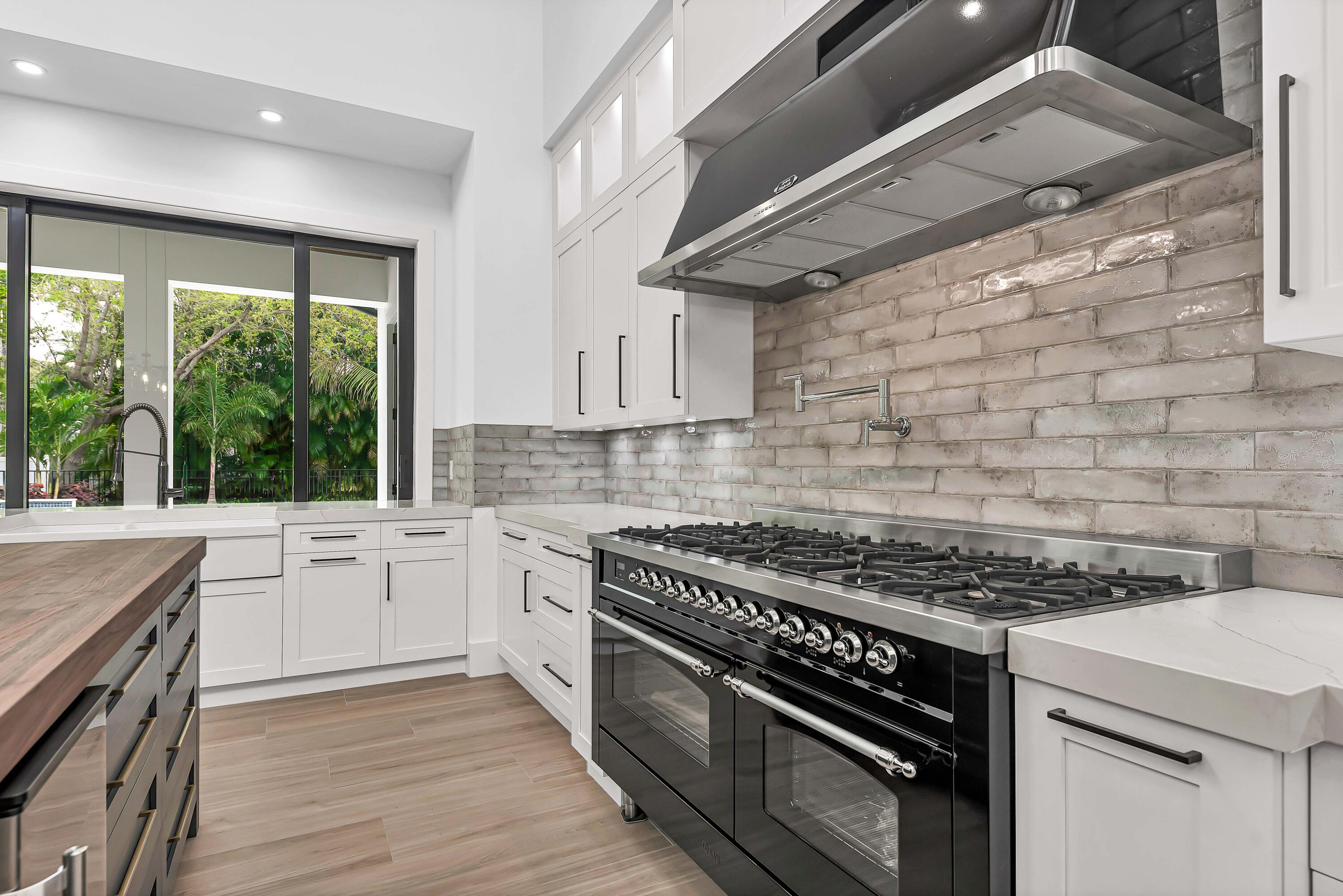 Xxx 75th Way N Property Photo 12