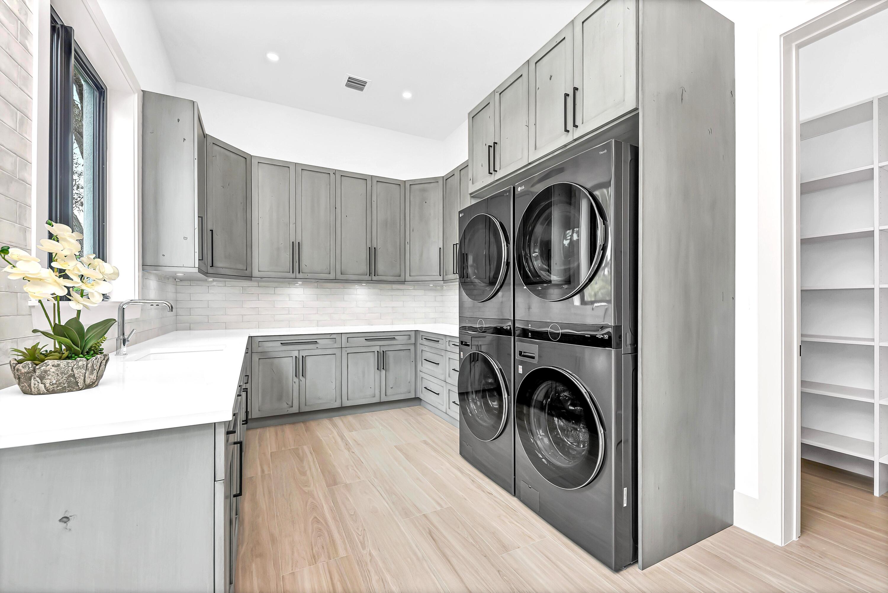 Xxx 75th Way N Property Photo 28