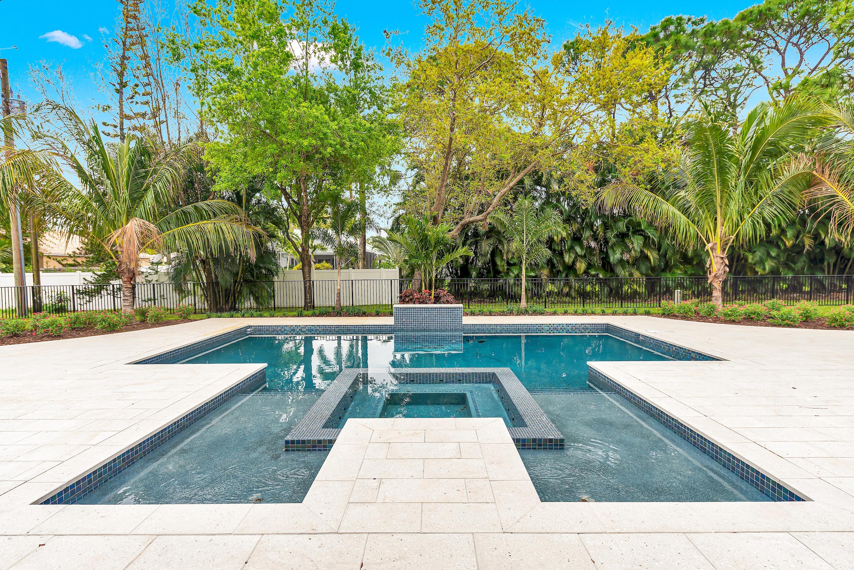 Xxx 75th Way N Property Photo 32